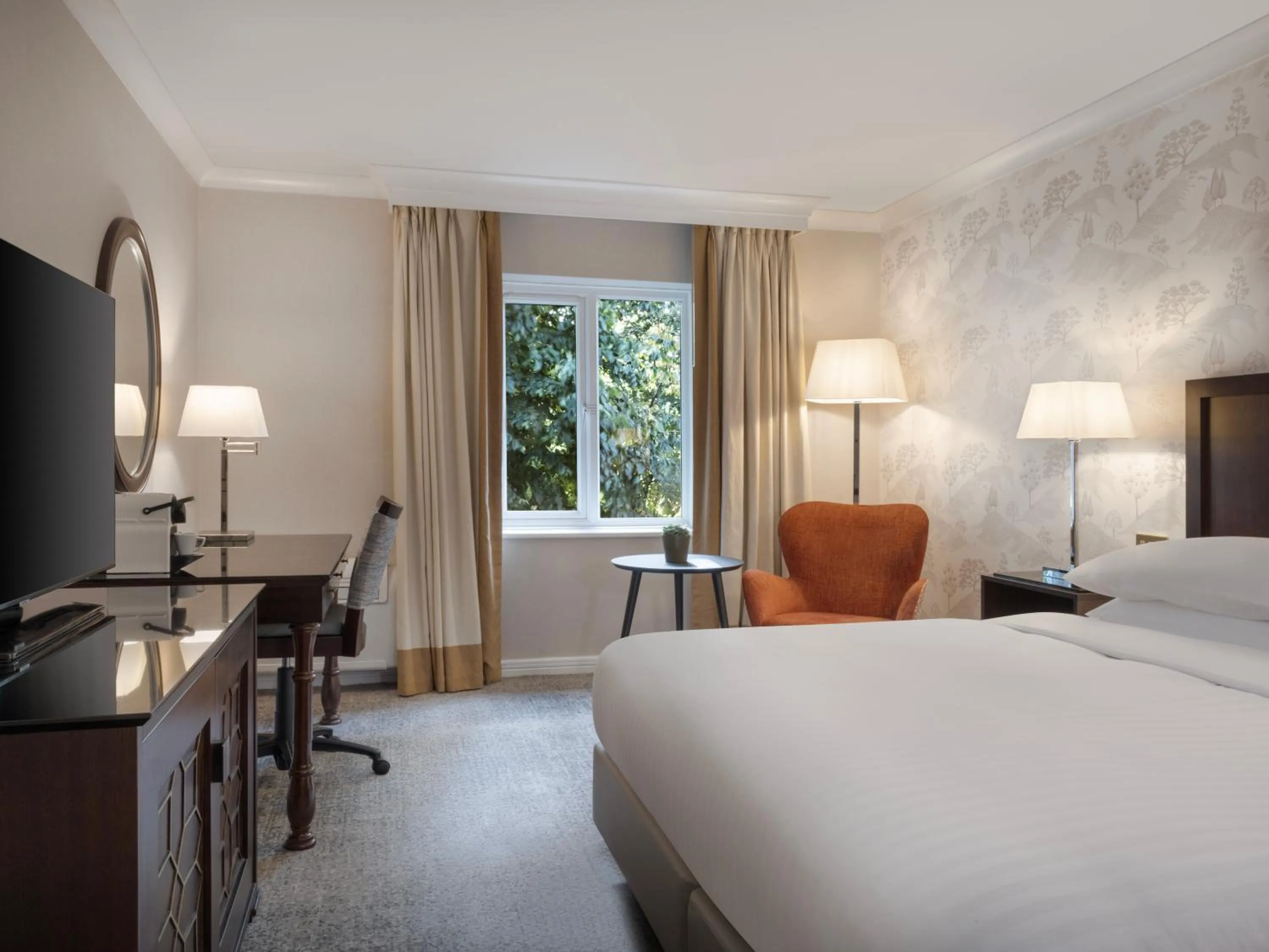 Bedroom, Bed in Delta Hotels by Marriott Tudor Park Country Club