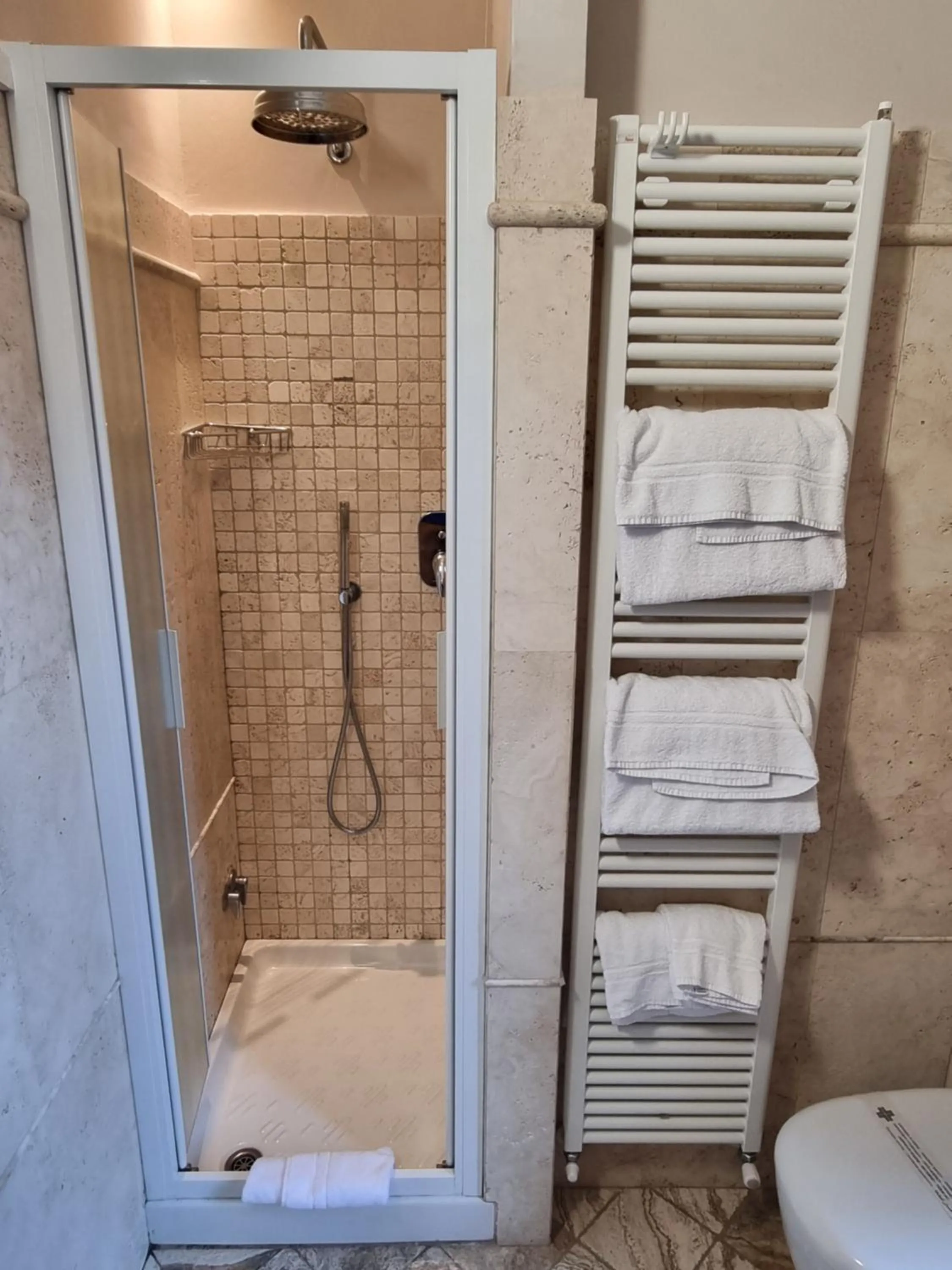 Shower in Albergo Il Marzocco - Hotel dal 1860