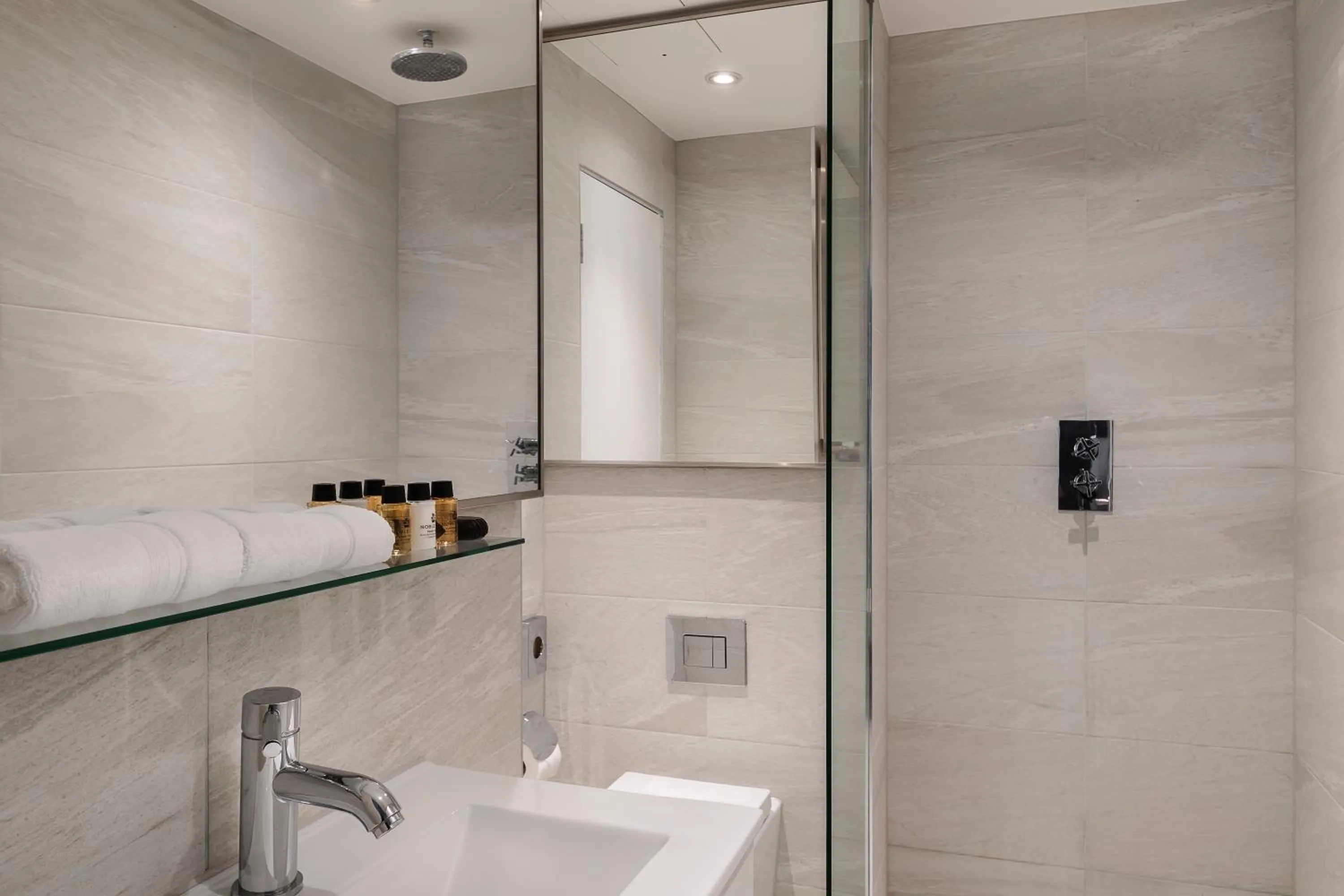 Shower in The Knaresborough by Nestor