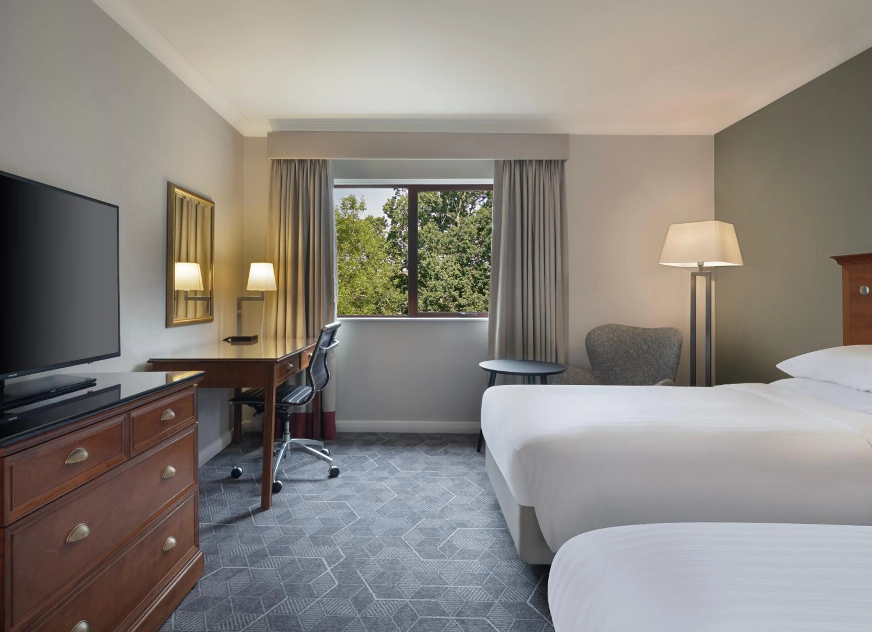 Seating area, Bed in Delta Hotels by Marriott Peterborough