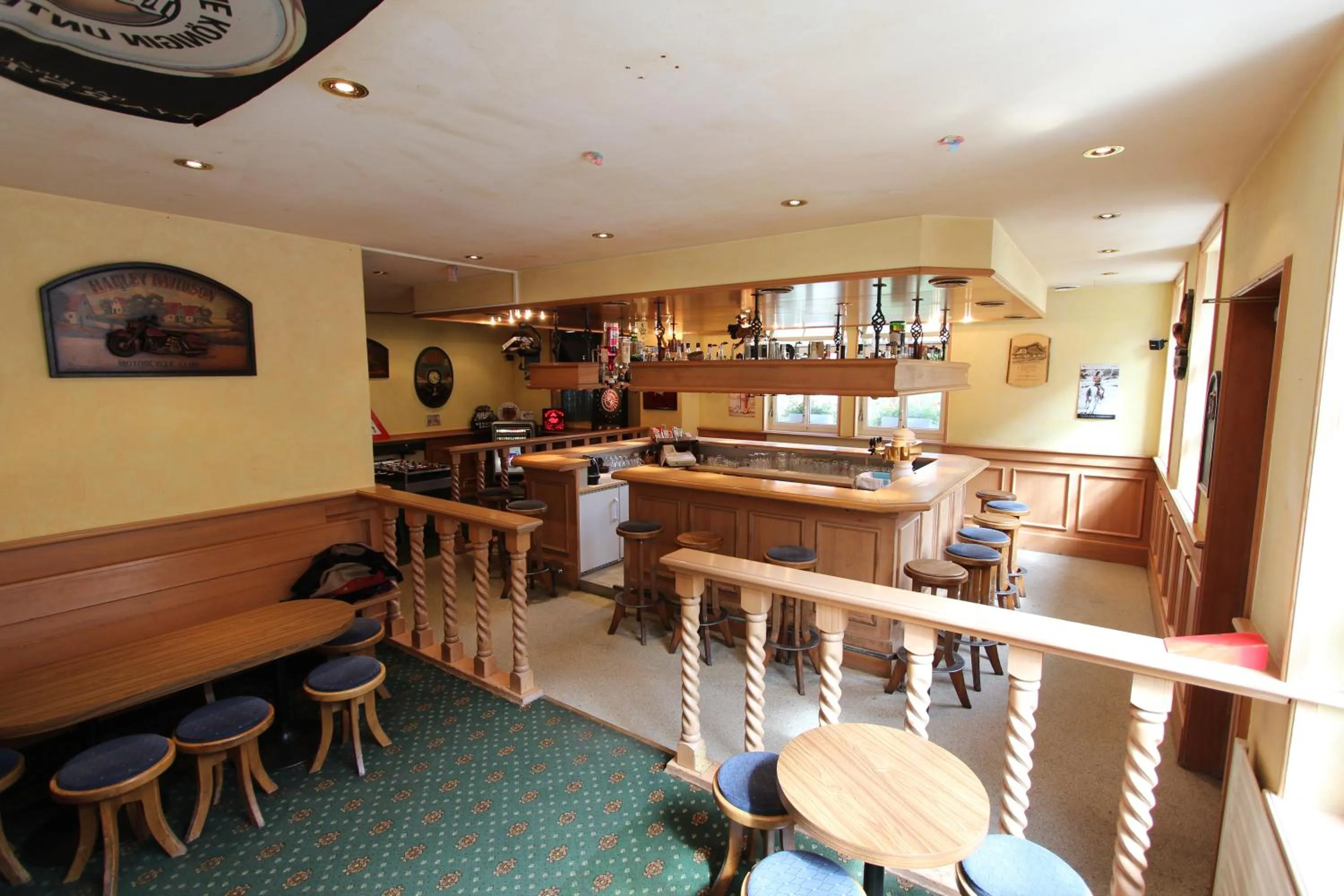 Lounge or bar in Hotel-Restaurant Alpina