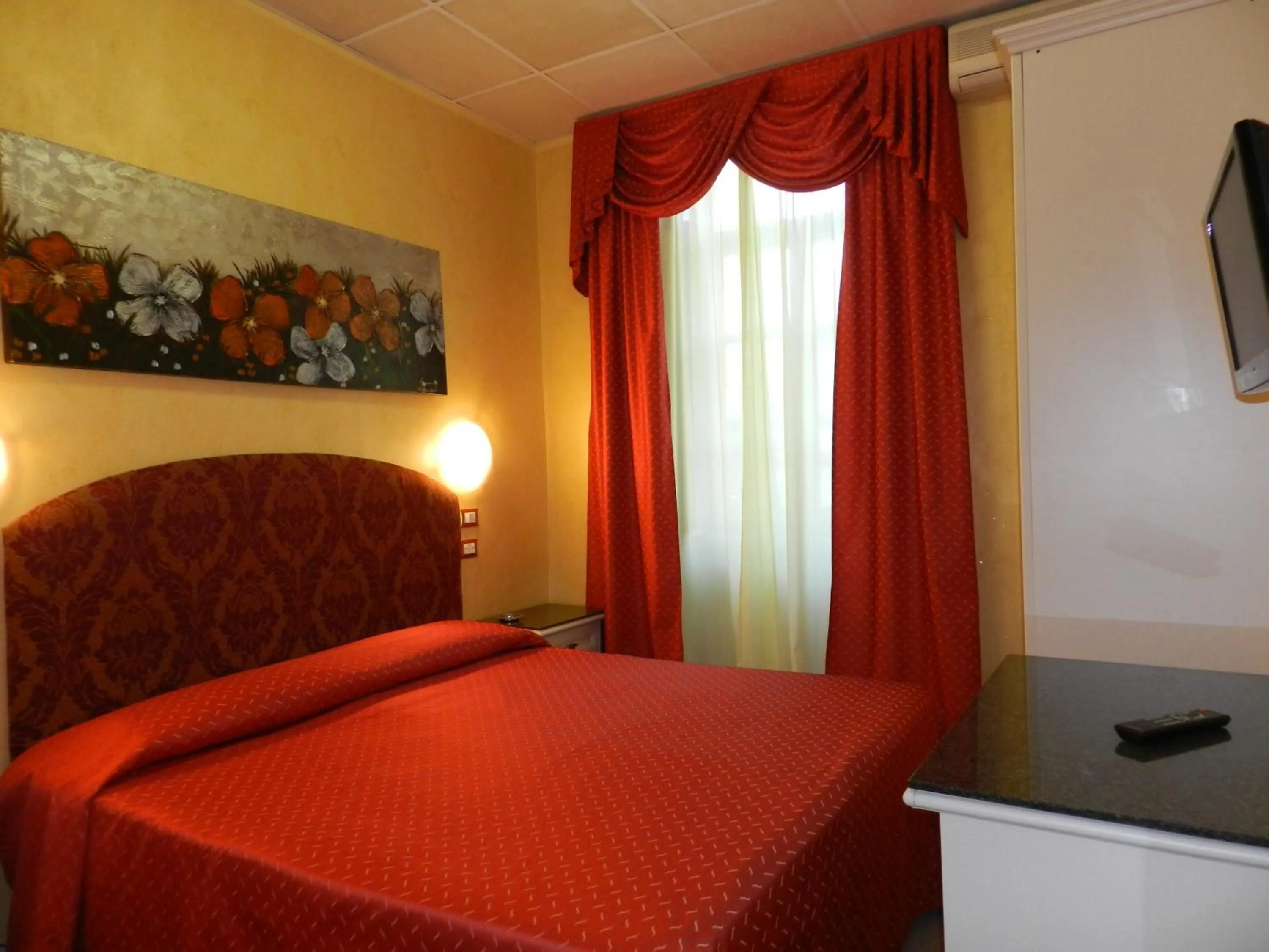 Photo of the whole room, Bed in Appartamenti Valdocco