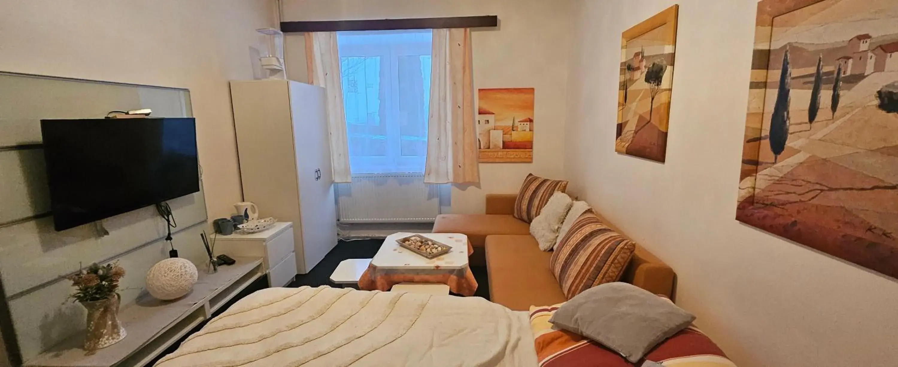 Classic Triple Room in Penzion Tomy1 Classic Triple Room in Penzion Tomy1