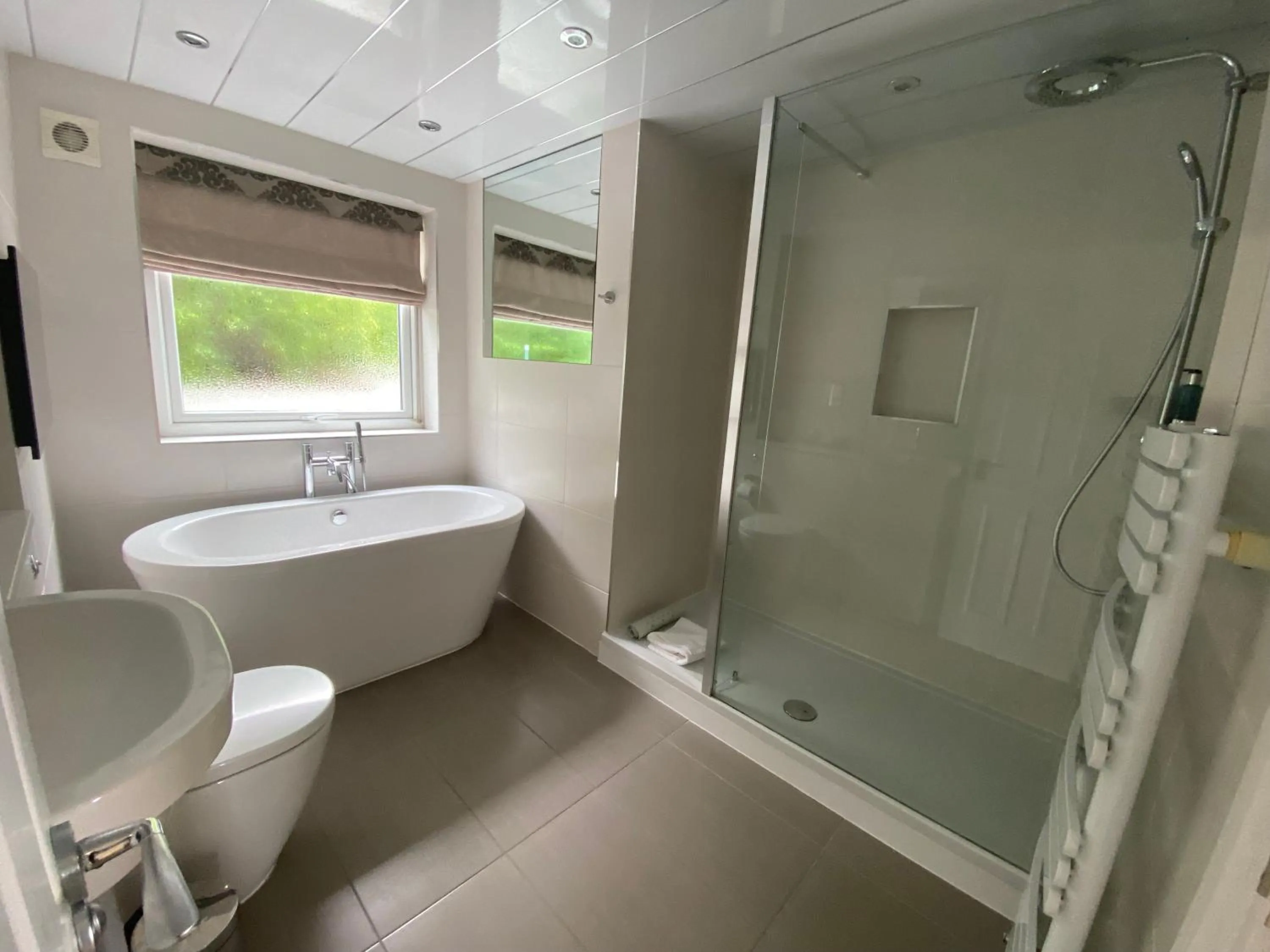 Bathroom in Windermere Hillthwaite Hotel