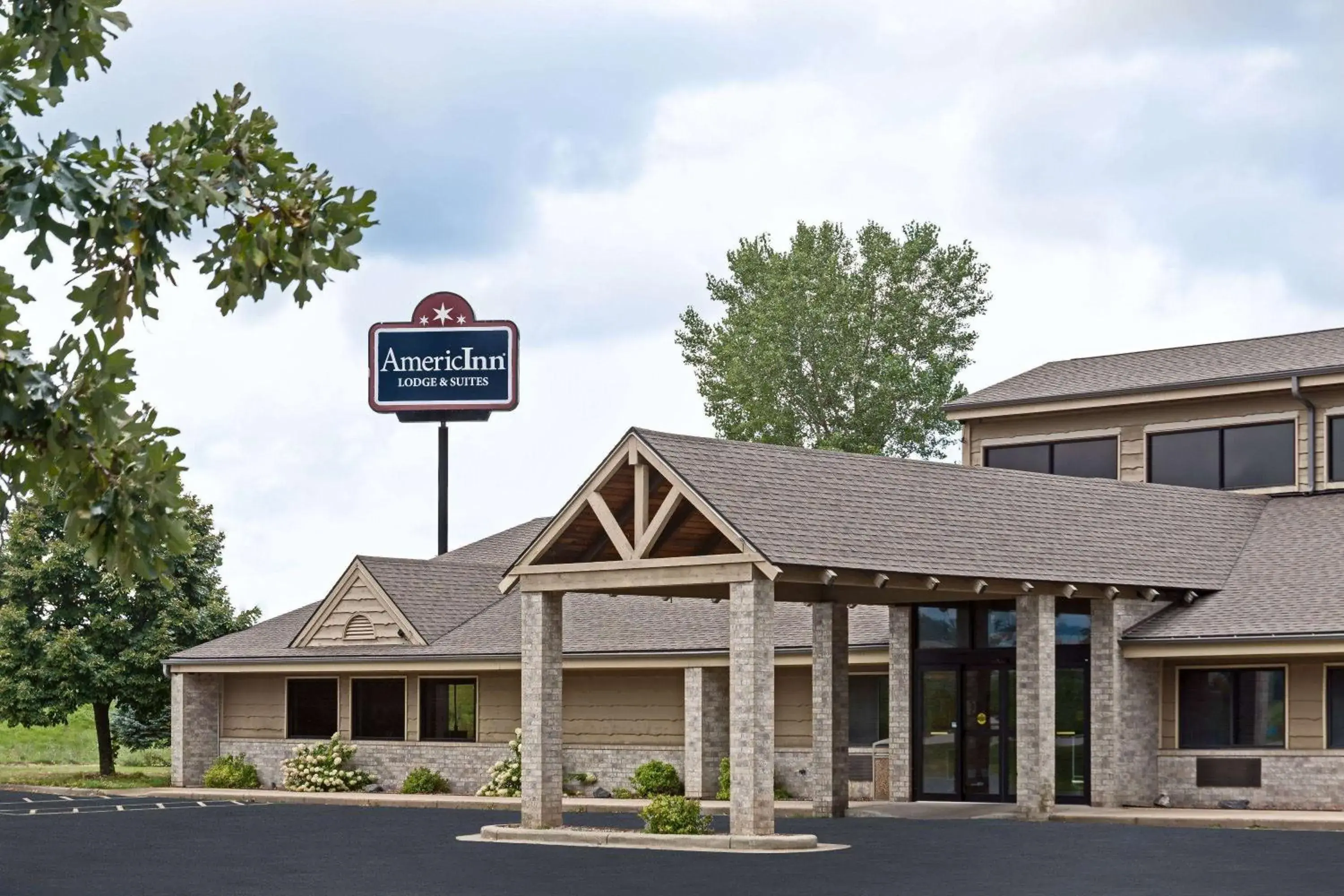 Property building in AmericInn by Wyndham Tomah Property building in AmericInn by Wyndham Tomah