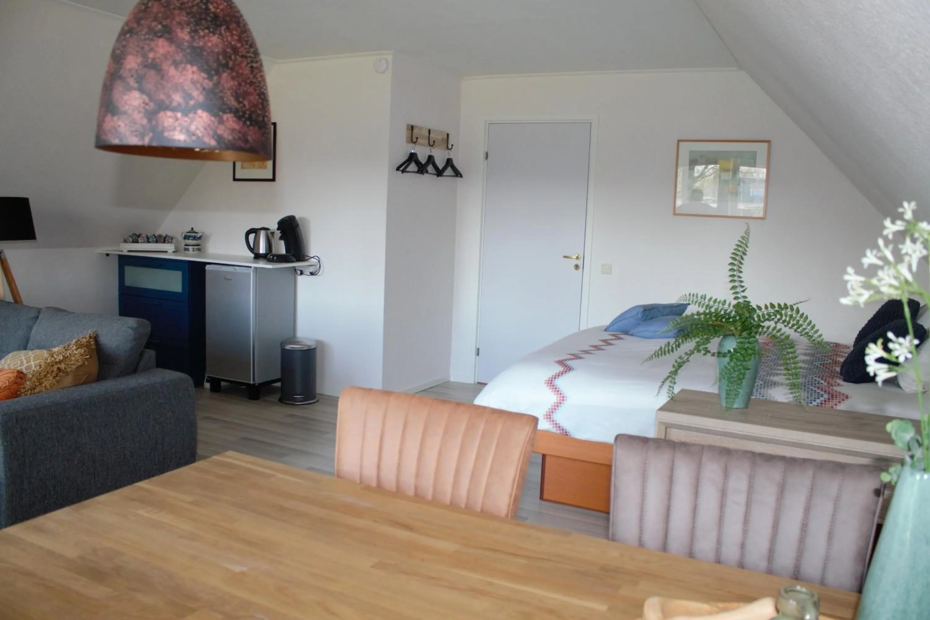 Photo of the whole room, Bed in B&B De Eikenhorst