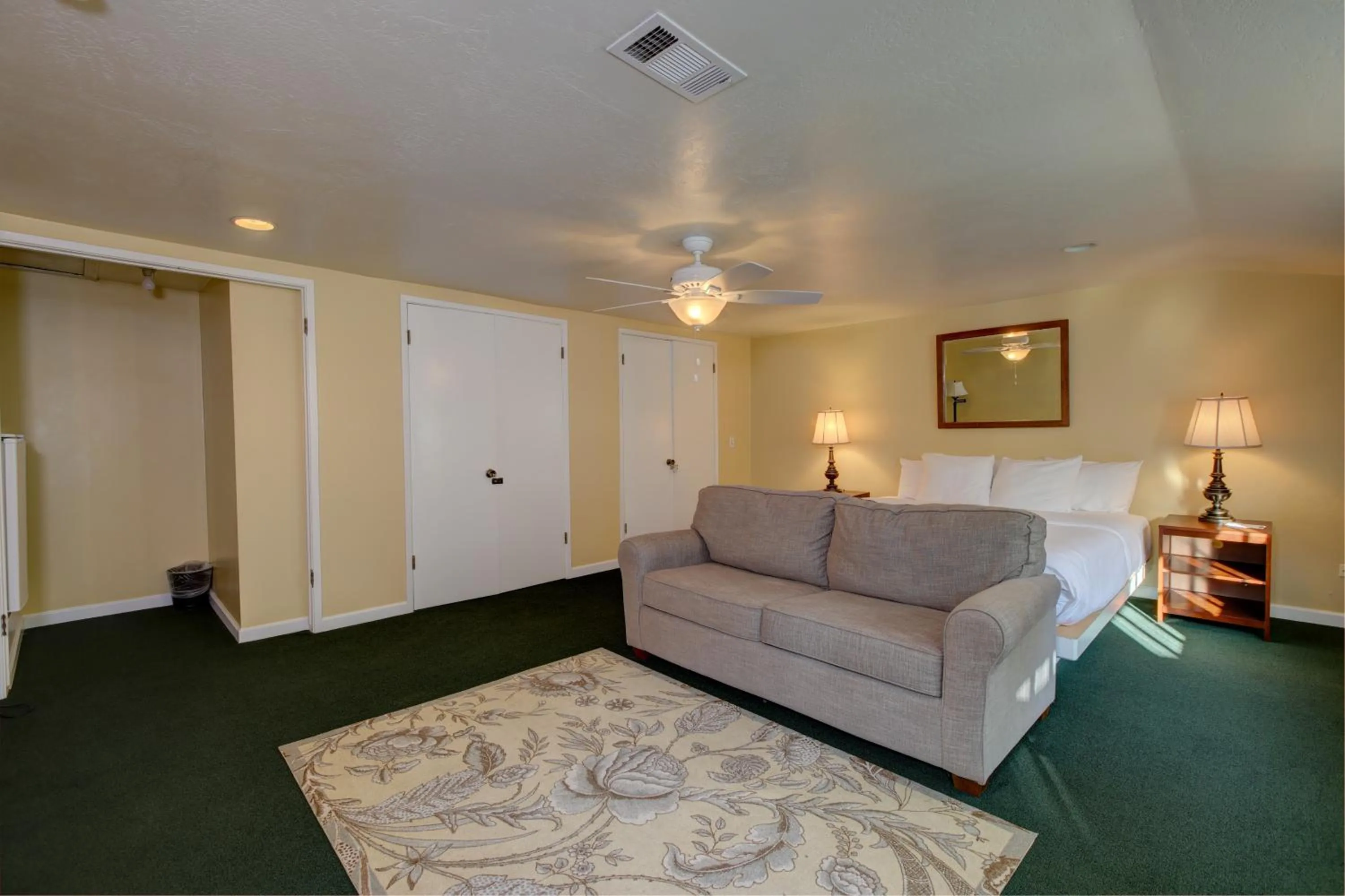 Bedroom, Bed in The Rigdon House