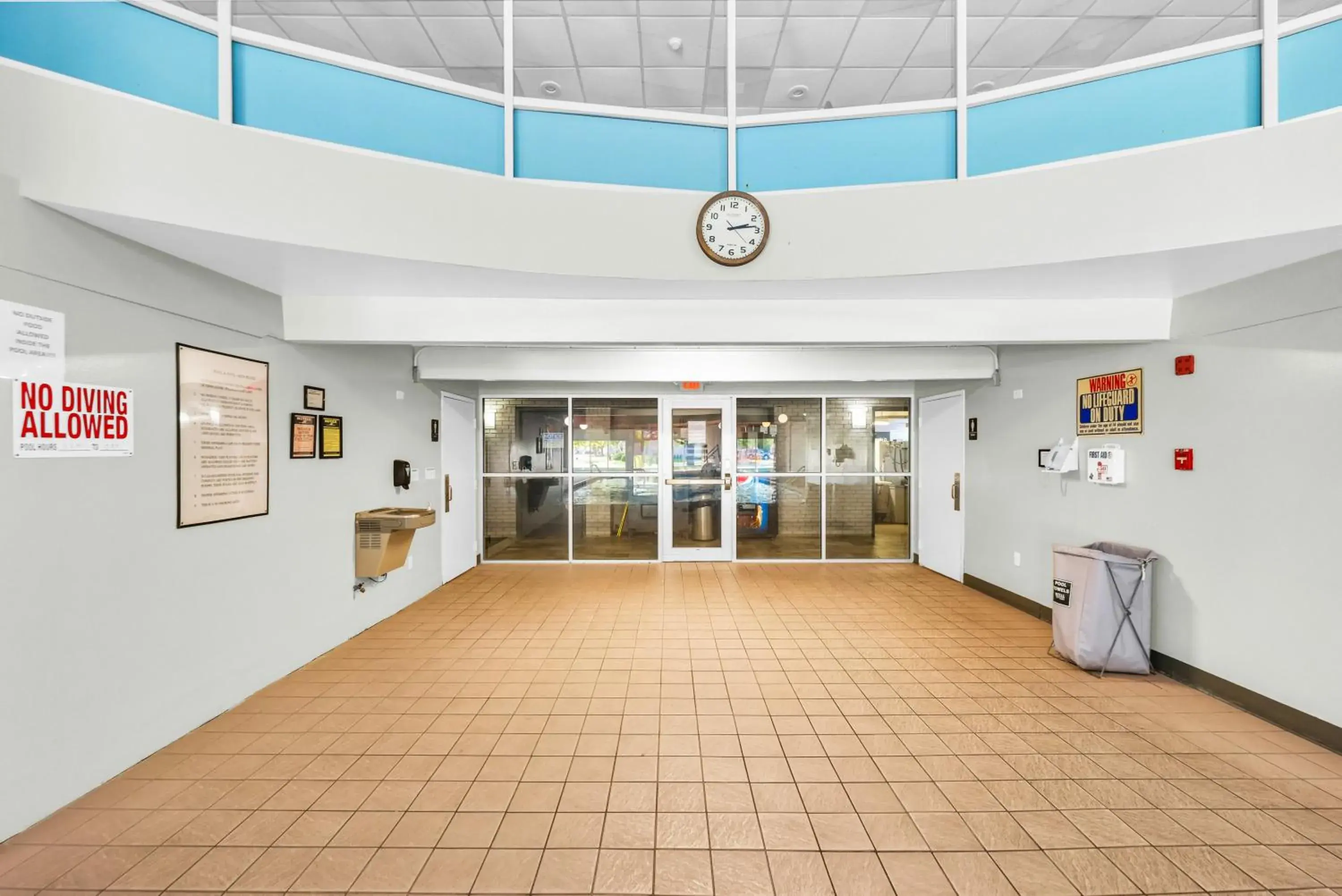 Lobby or reception in Eastlake Suites Hotel & Conference Center By OYO Urbana Lobby or reception in Eastlake Suites Hotel & Conference Center By OYO Urbana