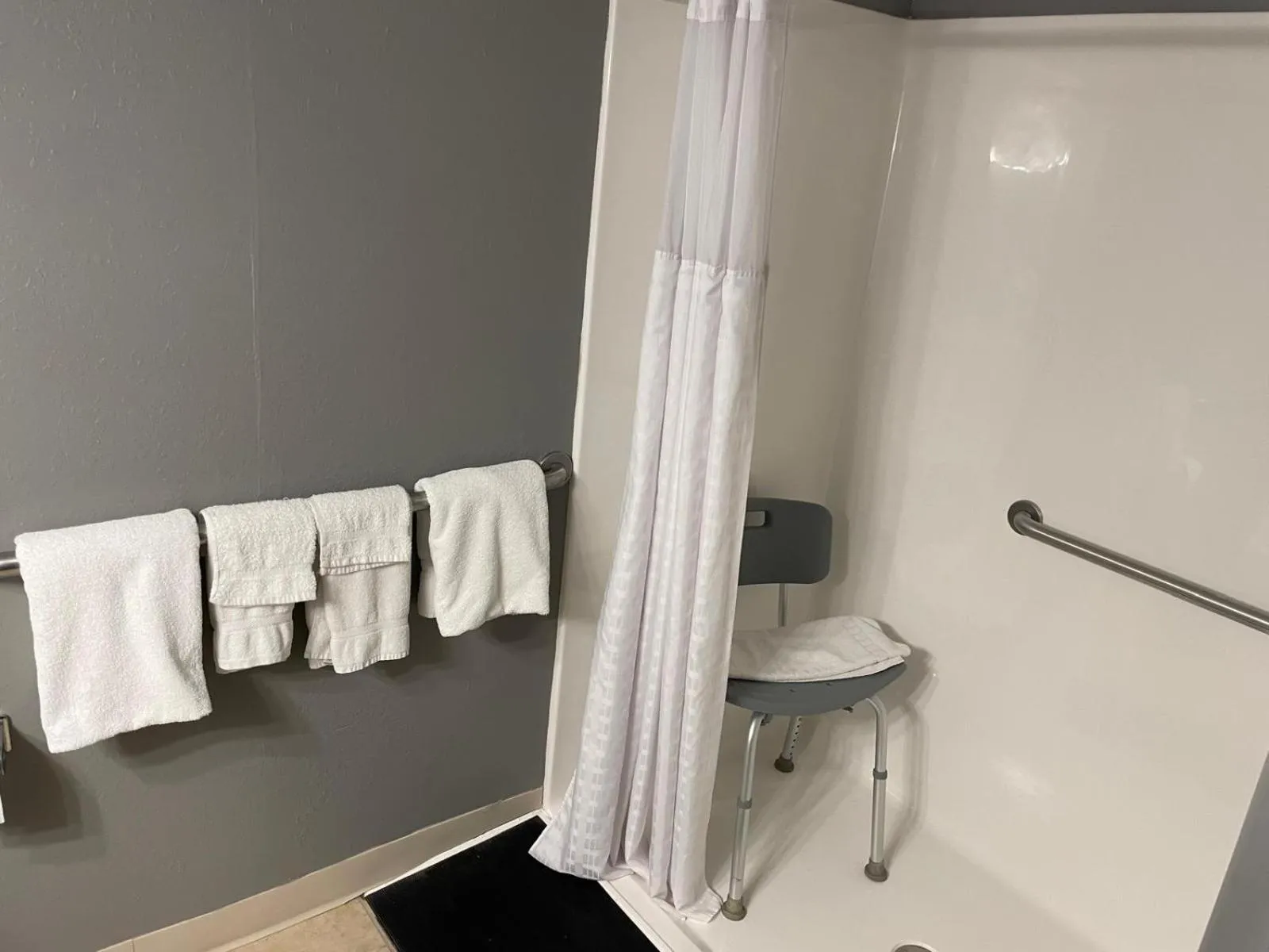 Bathroom in Eastlake Suites Hotel & Conference Center By OYO Urbana