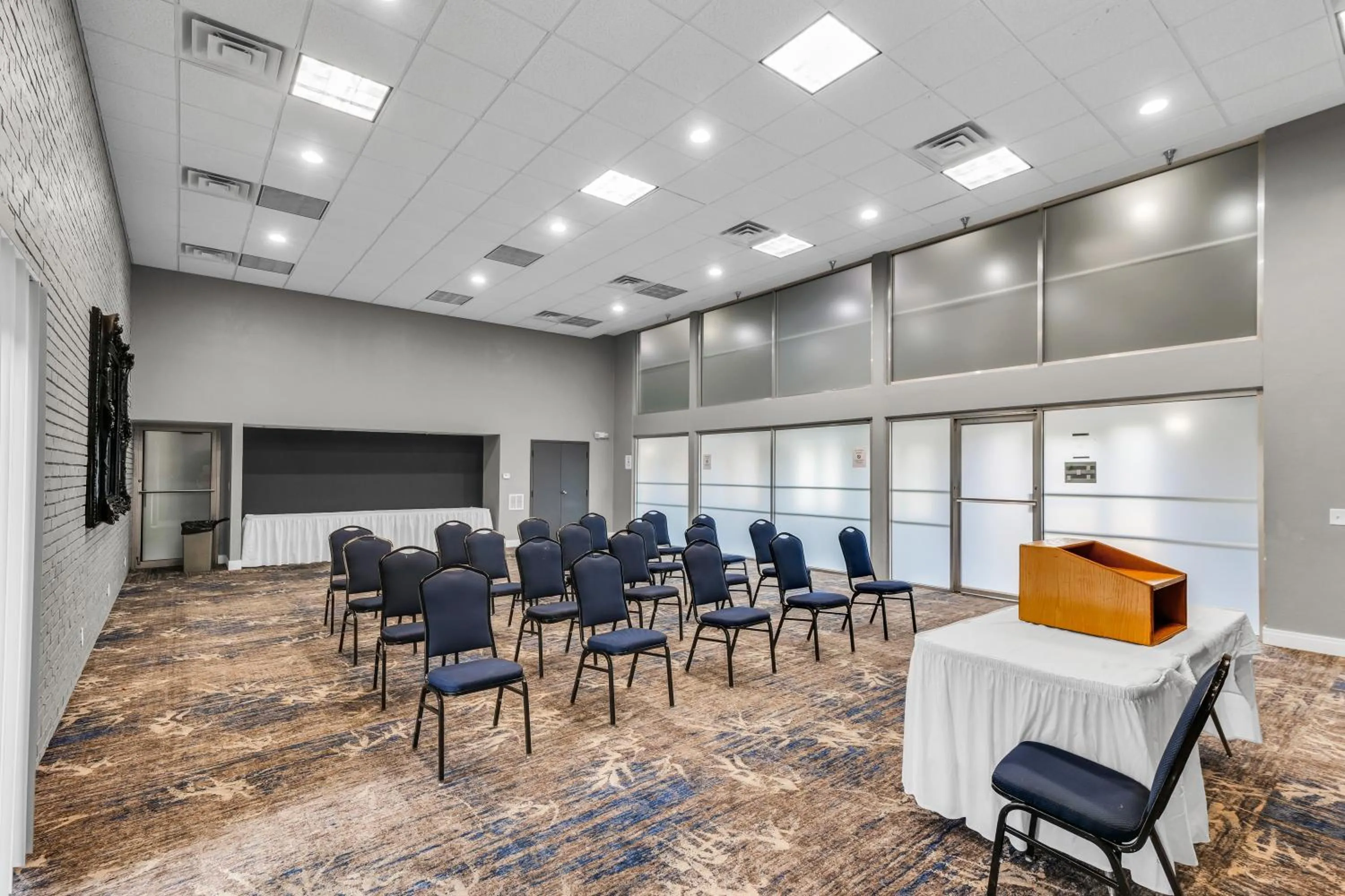 Meeting/conference room in Eastlake Suites Hotel & Conference Center By OYO Urbana