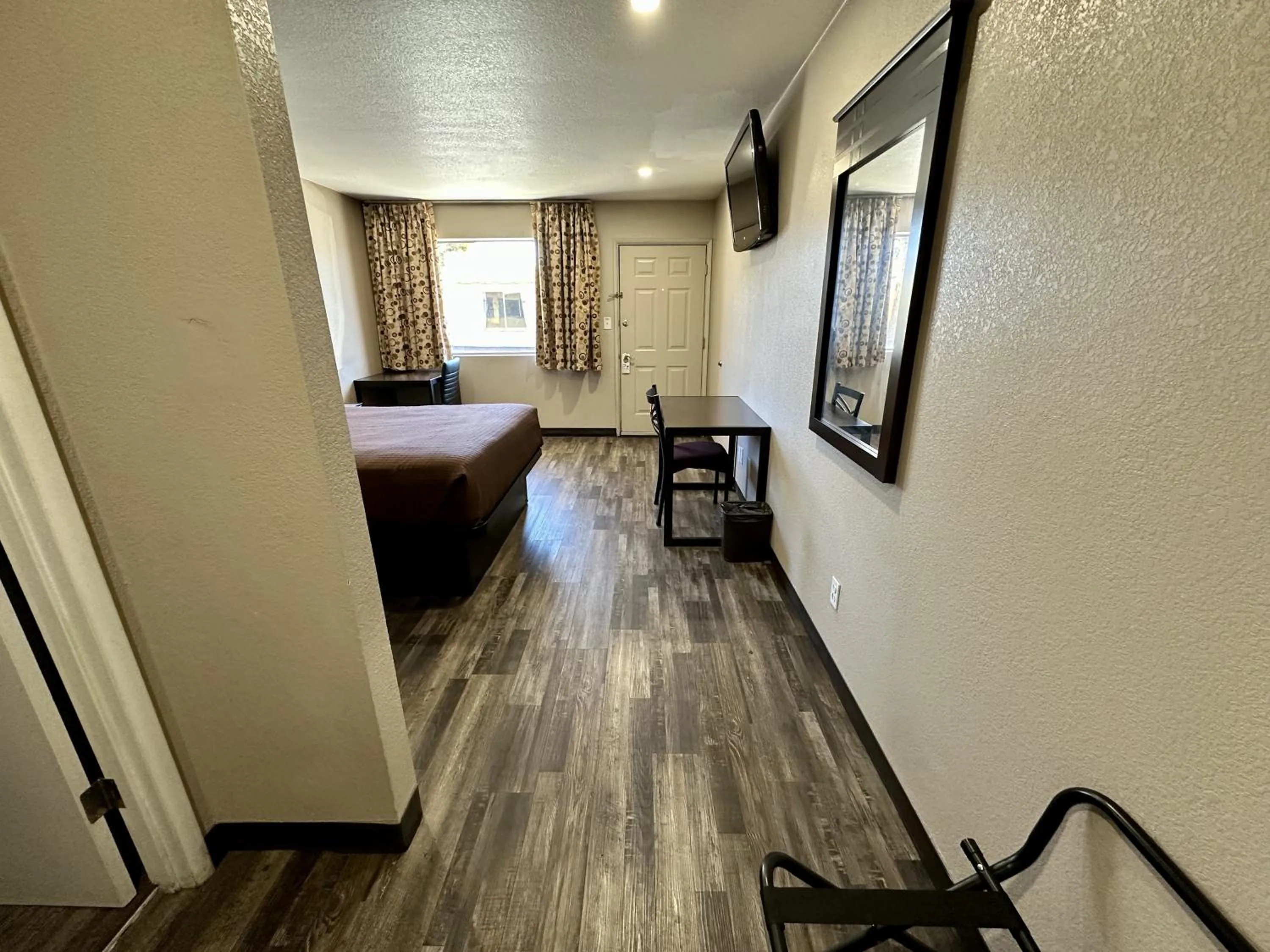 Bed in West Inn NAU - Downtown Flagstaff