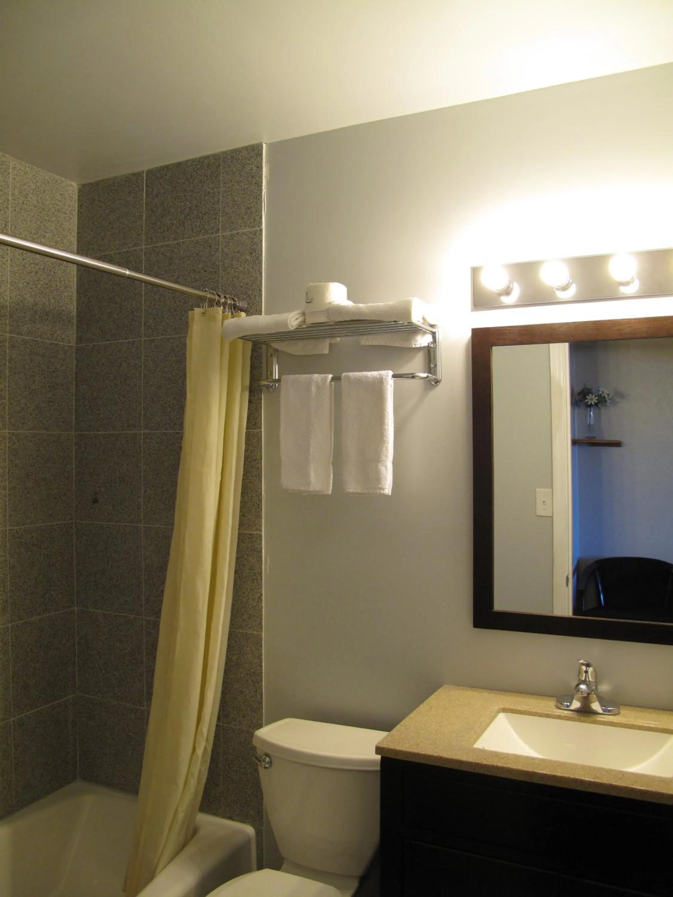 West Inn NAU - Downtown Flagstaff