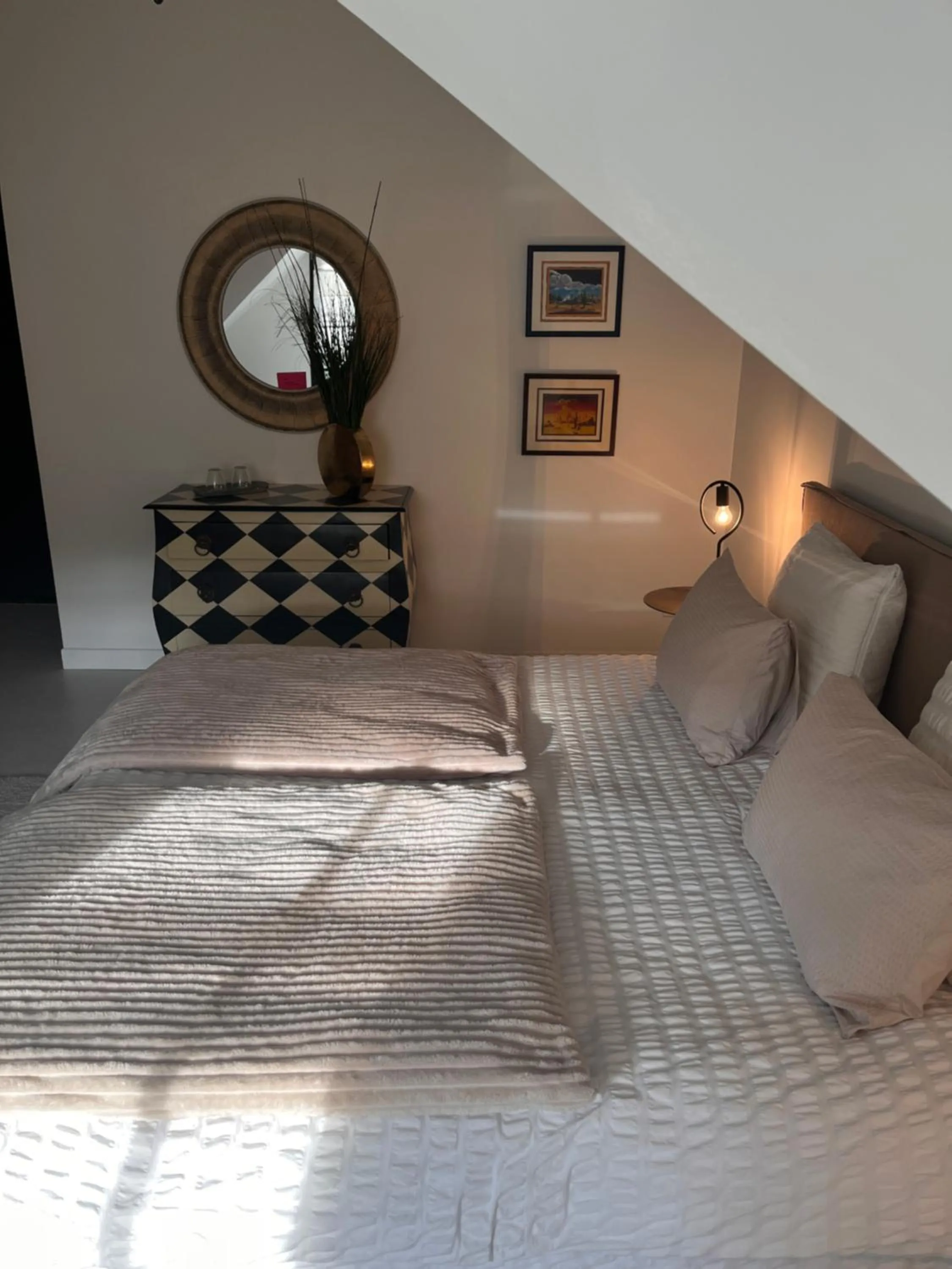 Photo of the whole room, Bed in La Sellerie