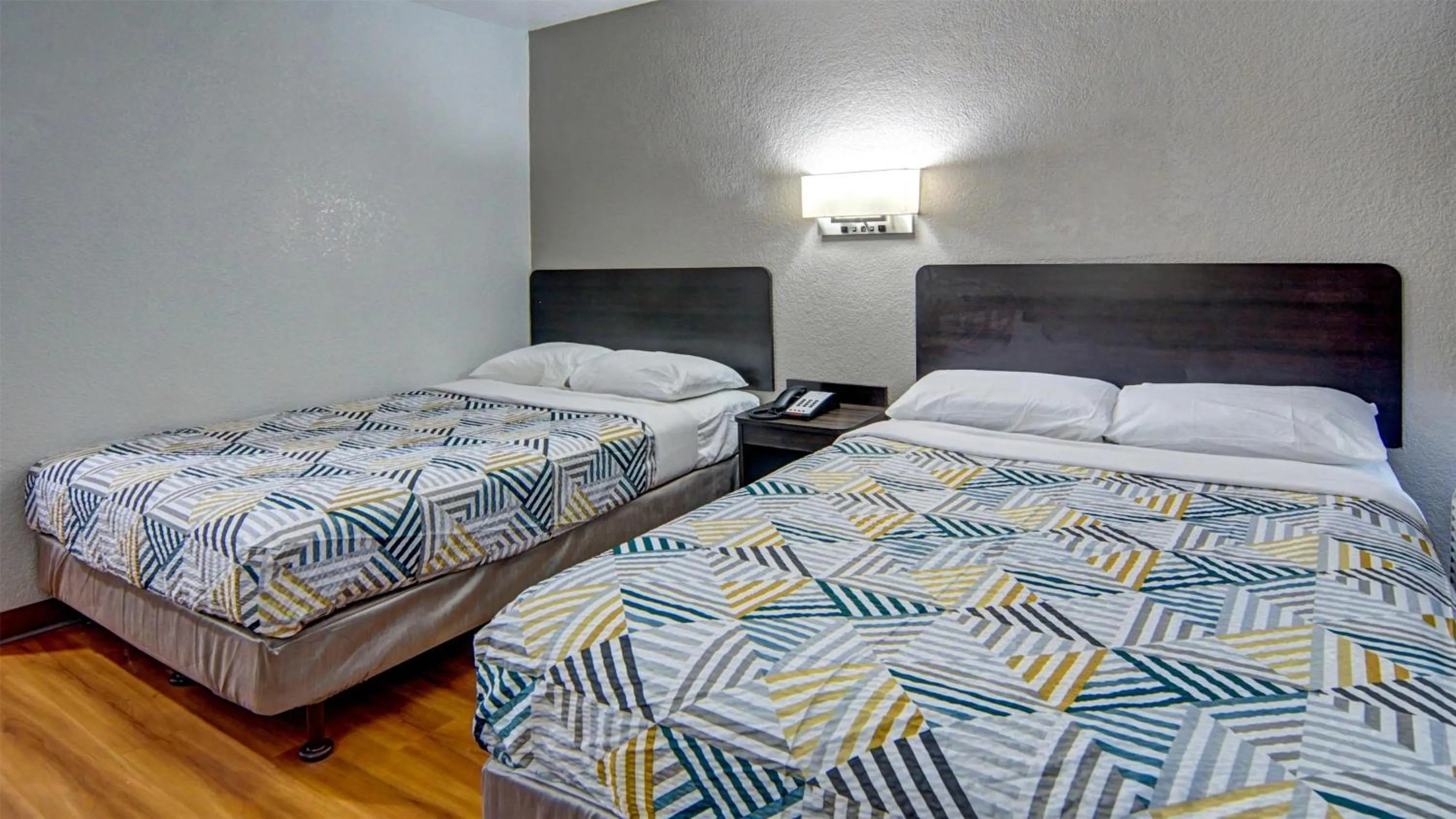 Bedroom, Bed in Motel 6-Longview, TX