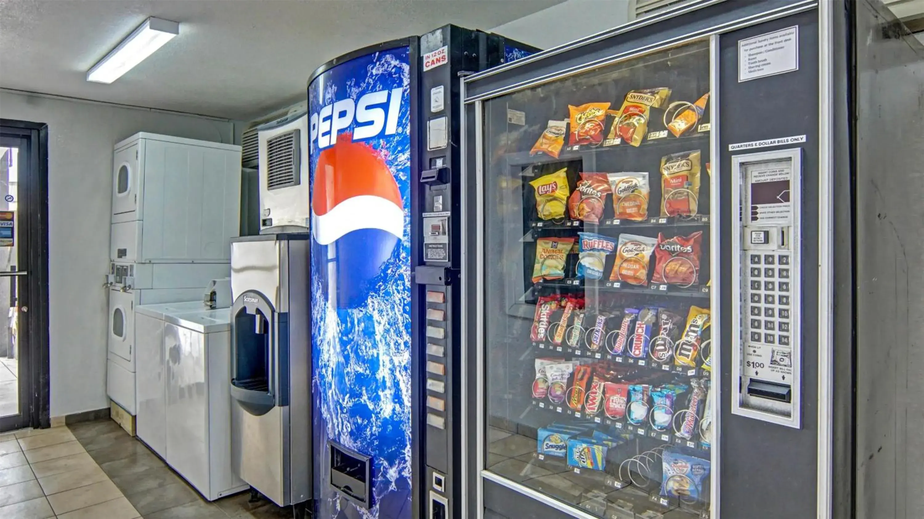 Property building in Motel 6-Longview, TX Property building in Motel 6-Longview, TX