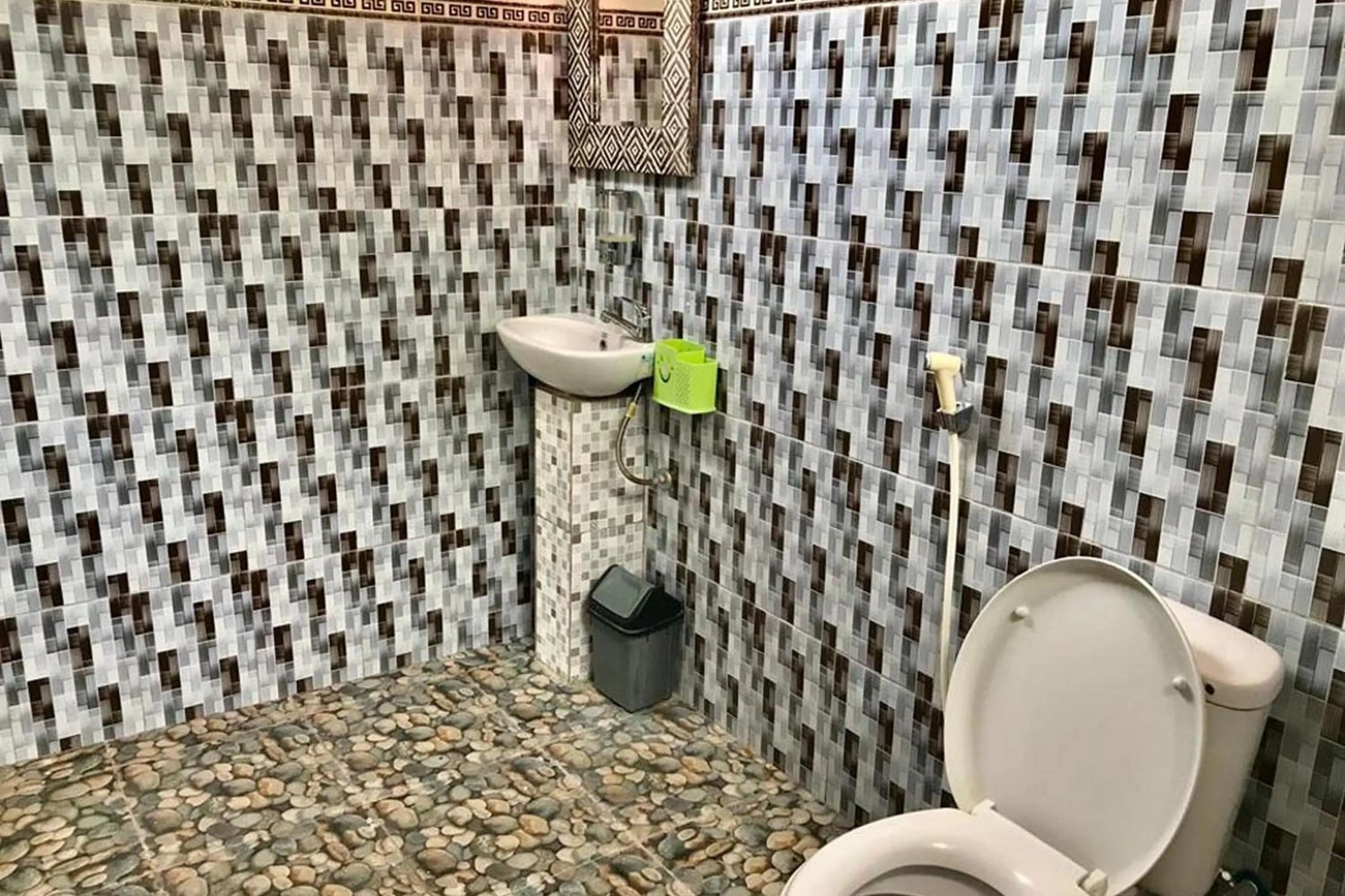 Bathroom in Kubu Sental Cottage