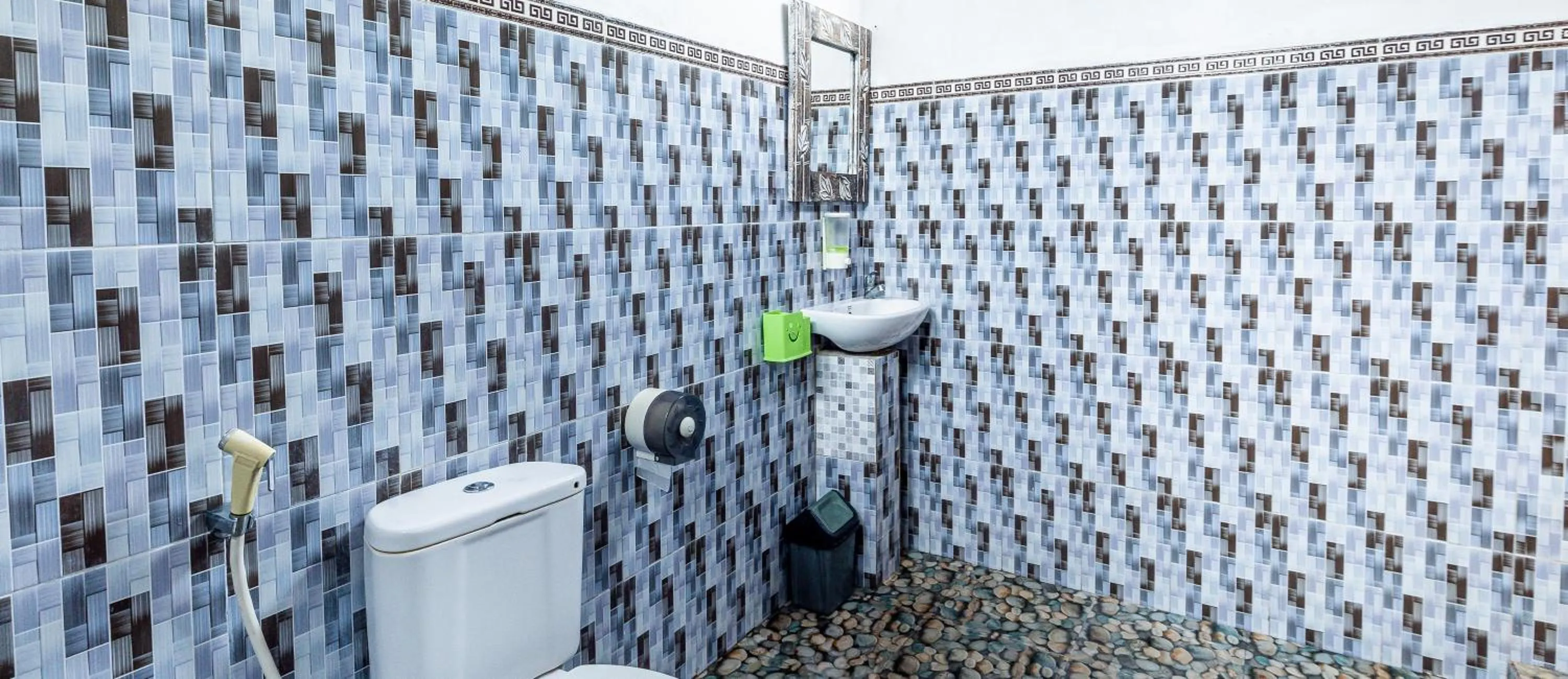 Bathroom in Kubu Sental Cottage