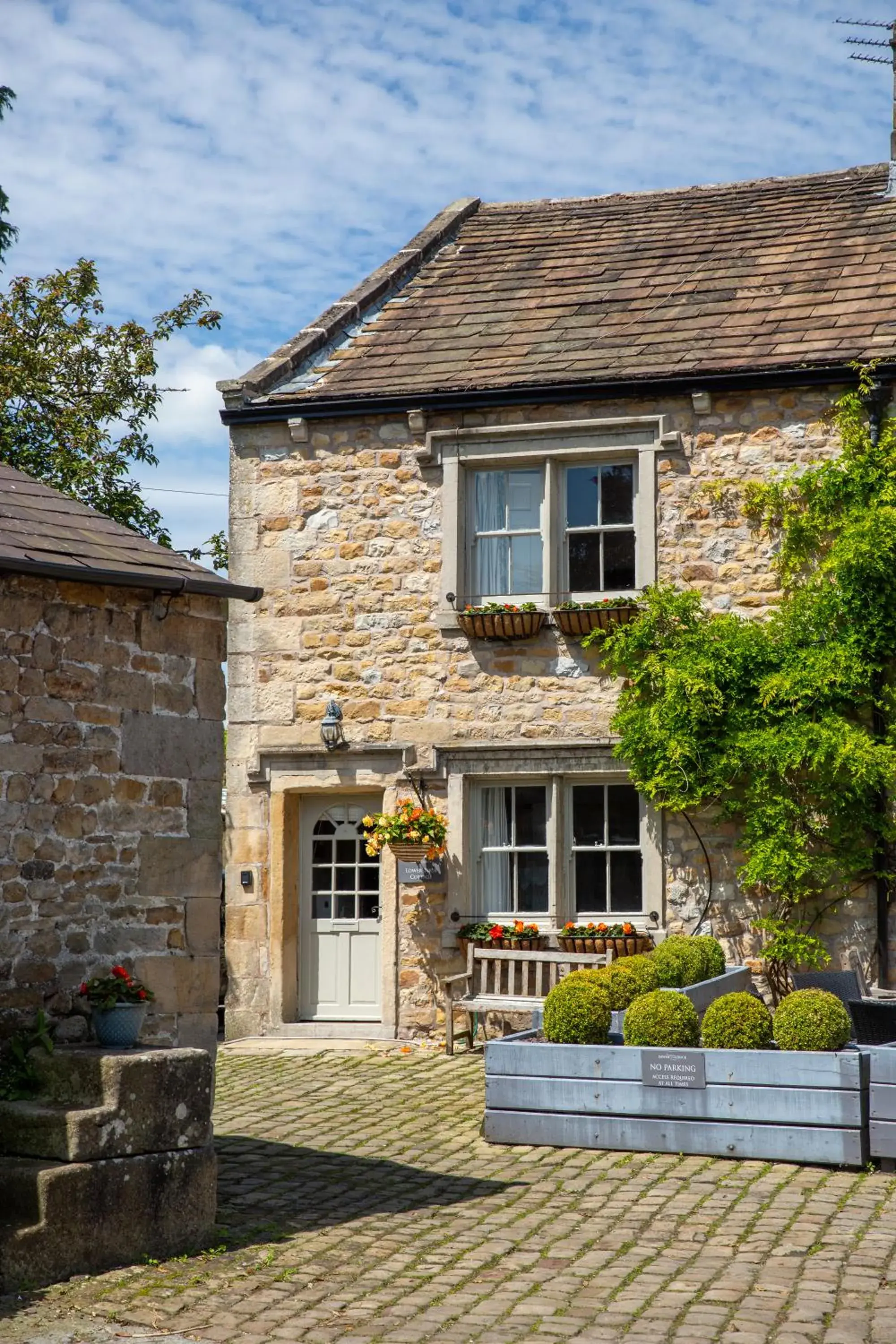 Three-Bedroom House (Lower Buck Cottage) (No Pets) in The Lower Buck Inn Three-Bedroom House (Lower Buck Cottage) (No Pets) in The Lower Buck Inn