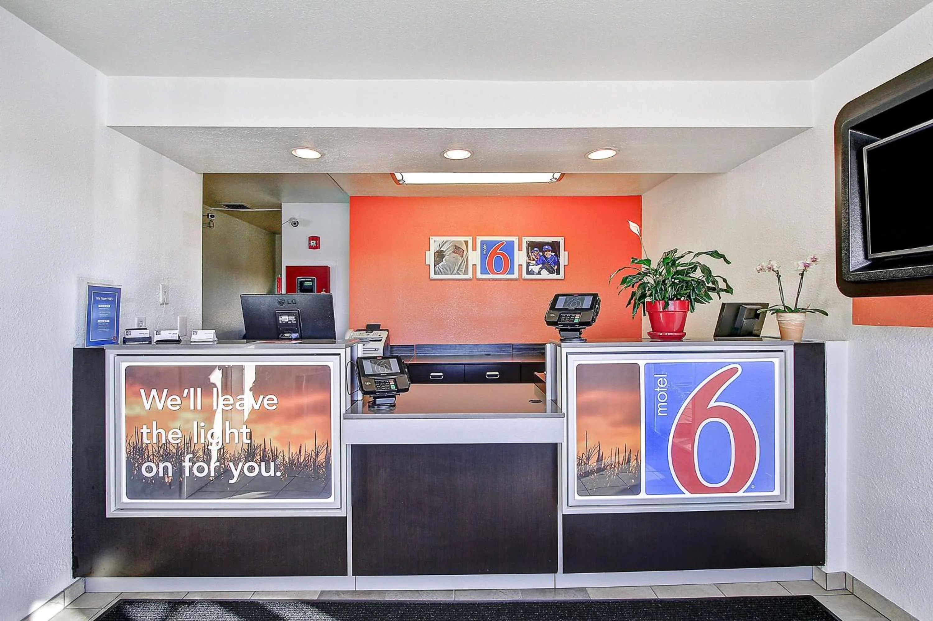 Lobby or reception in Motel 6-Green Bay, WI