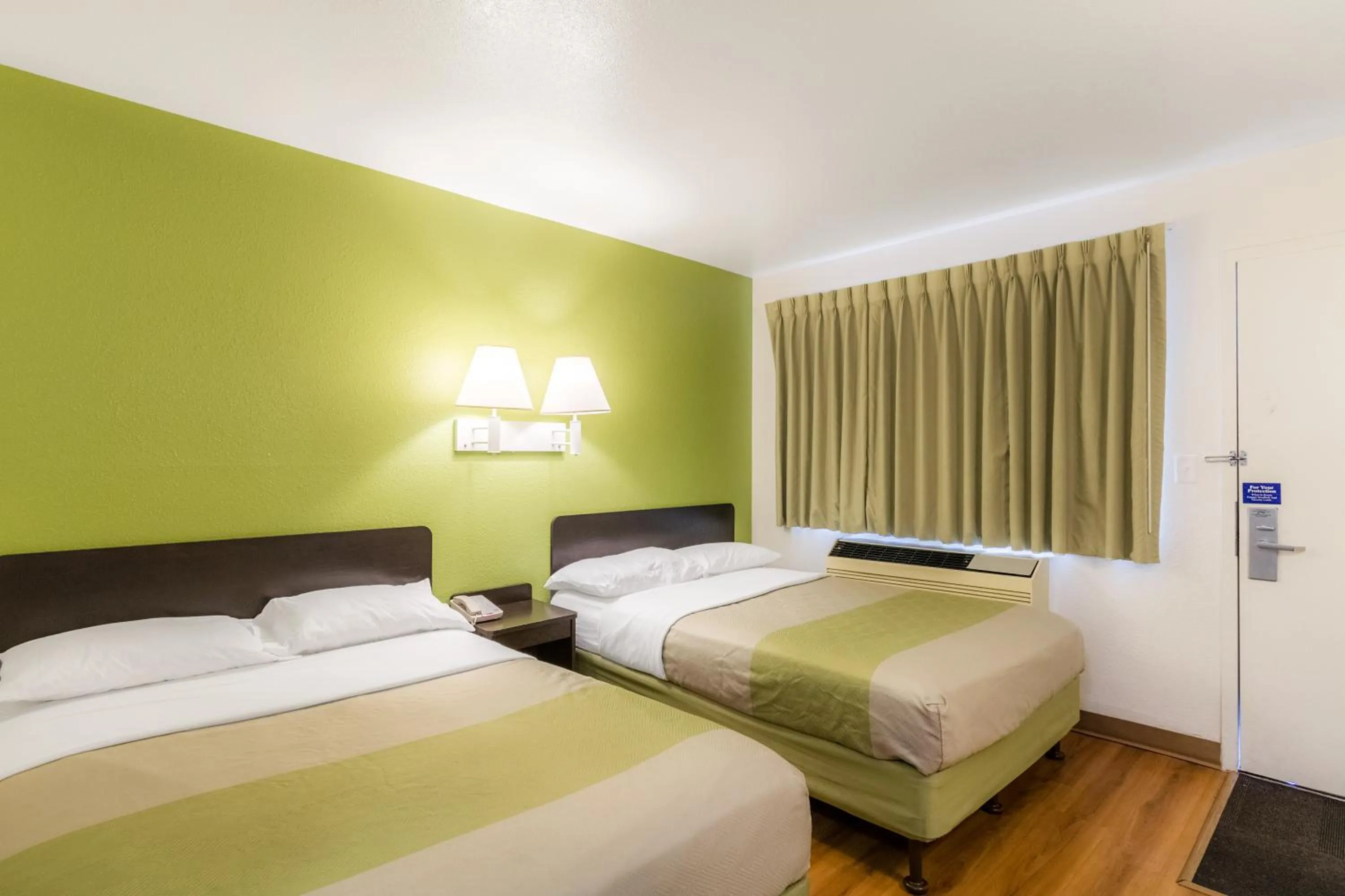 Bedroom, Bed in Motel 6-Green Bay, WI