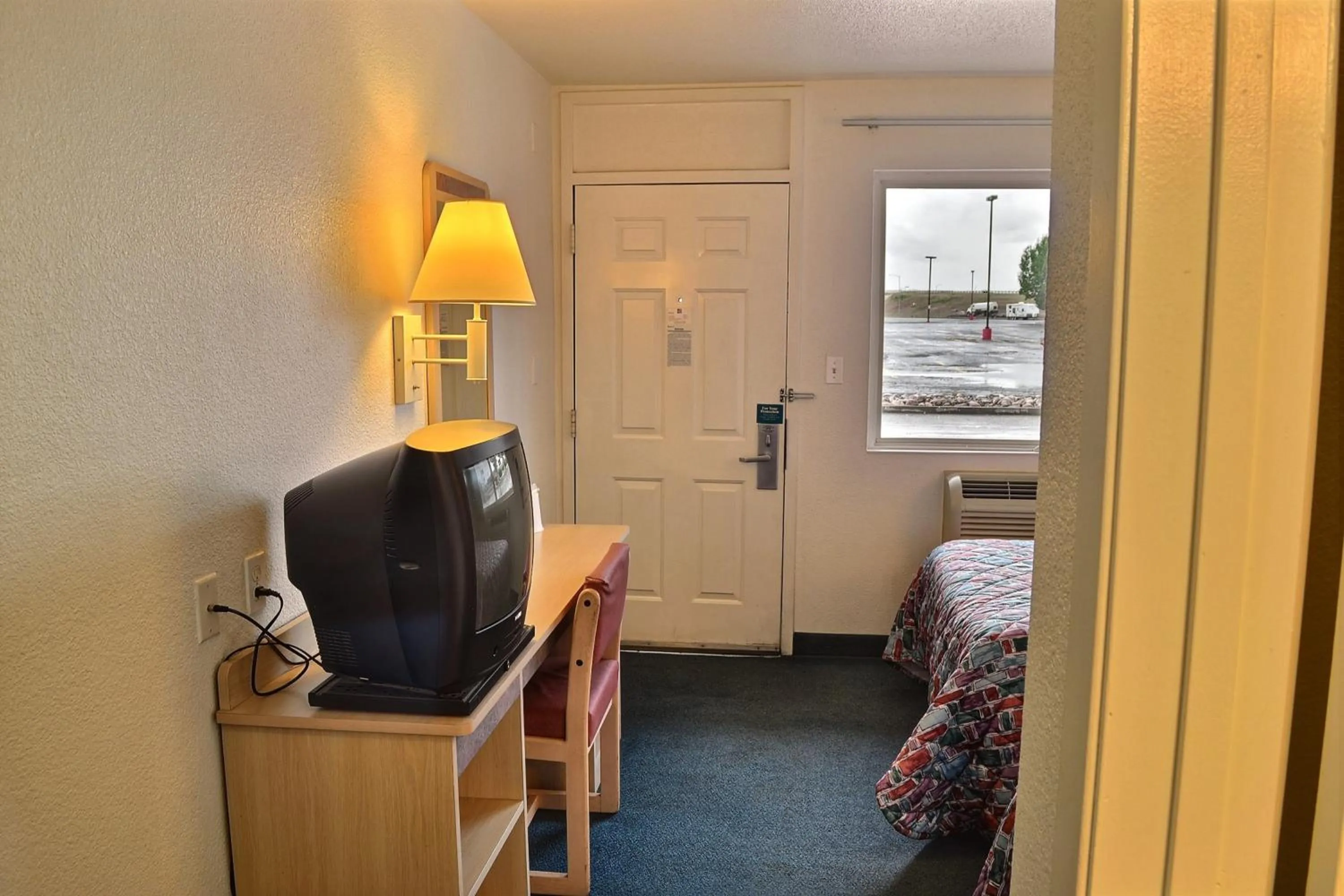 Decorative detail, Bed in Motel 6-Billings, MT - South