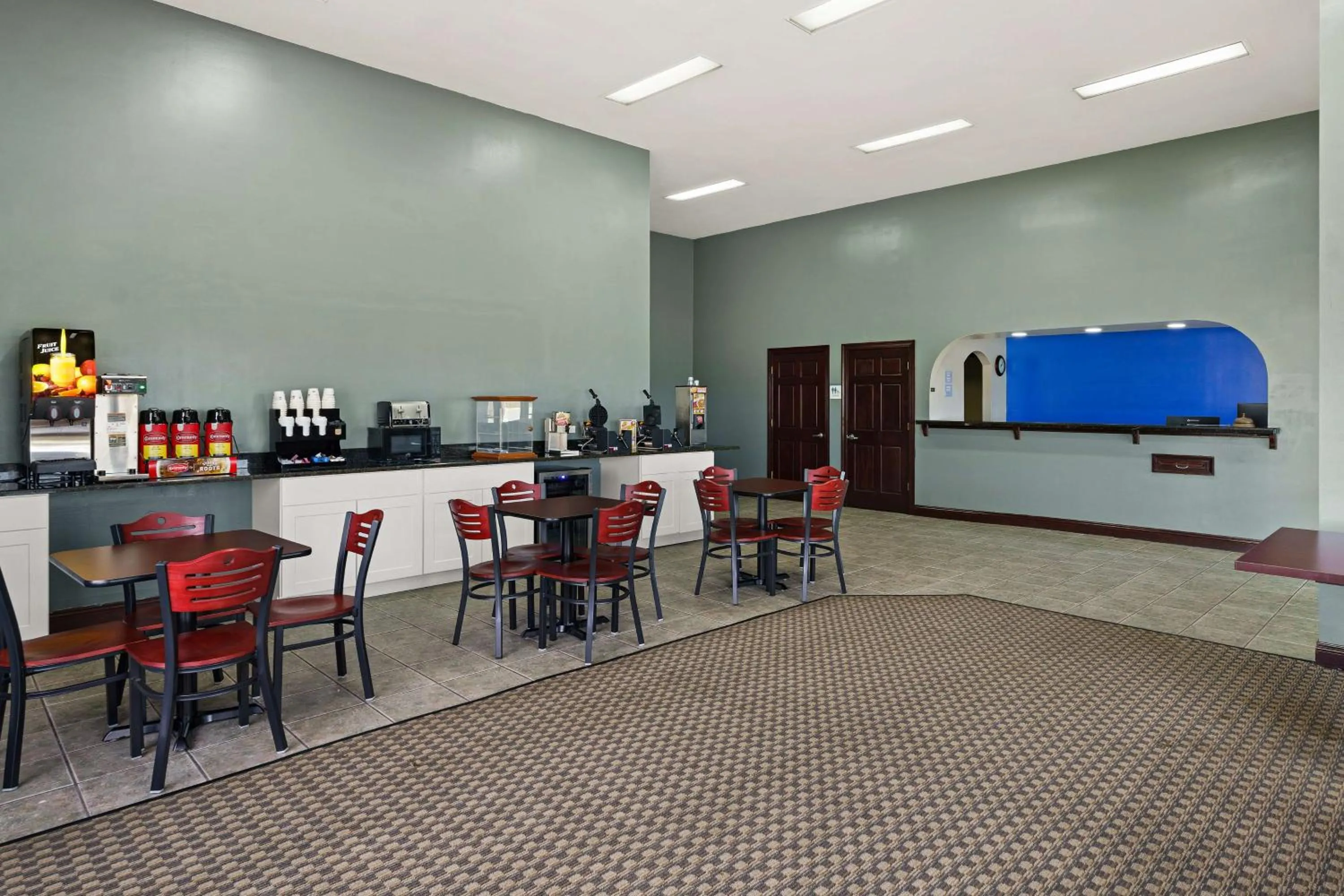 Lobby or reception in SureStay by Best Western Gulfport