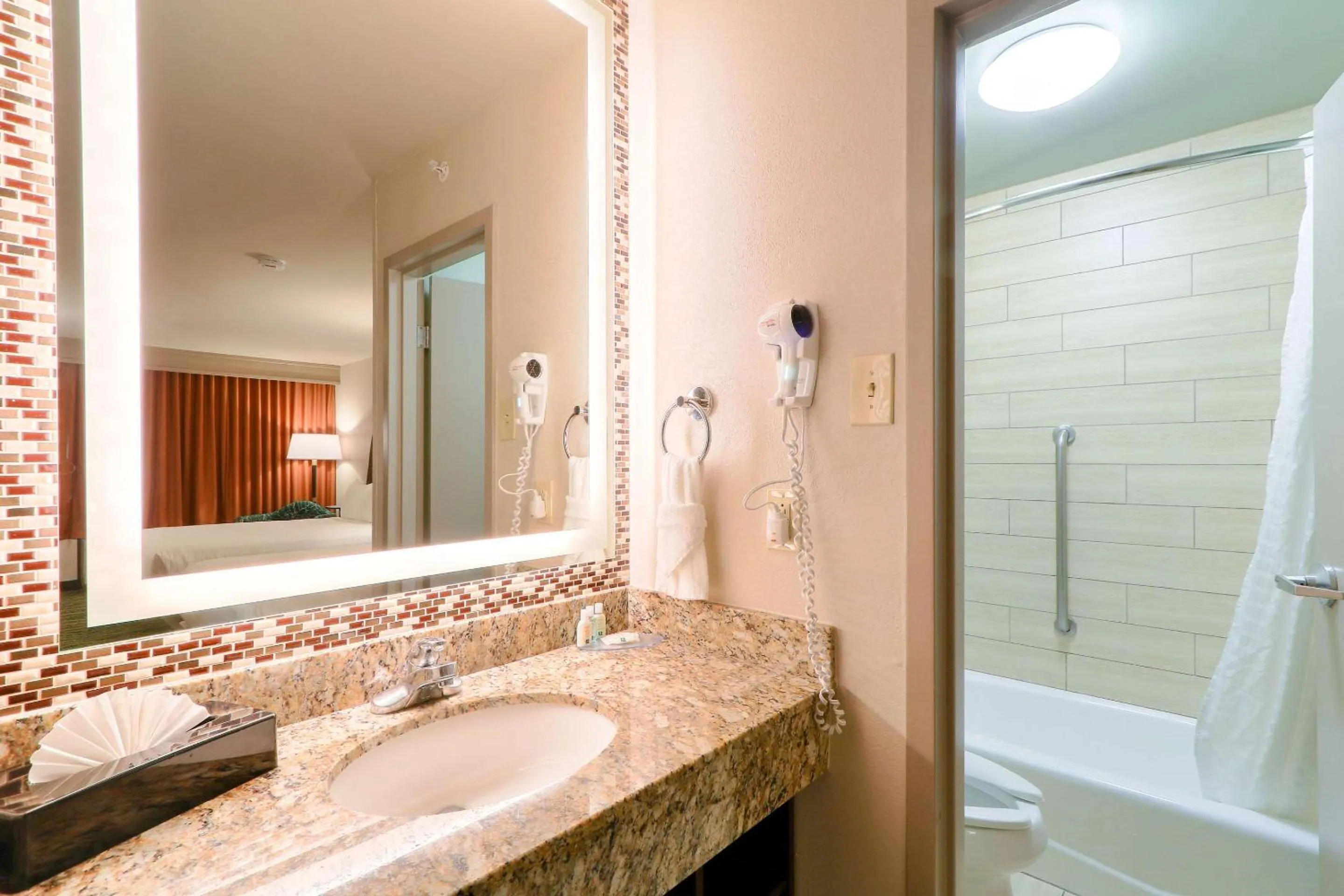 Bedroom in Quality Inn Near the Island Pigeon Forge