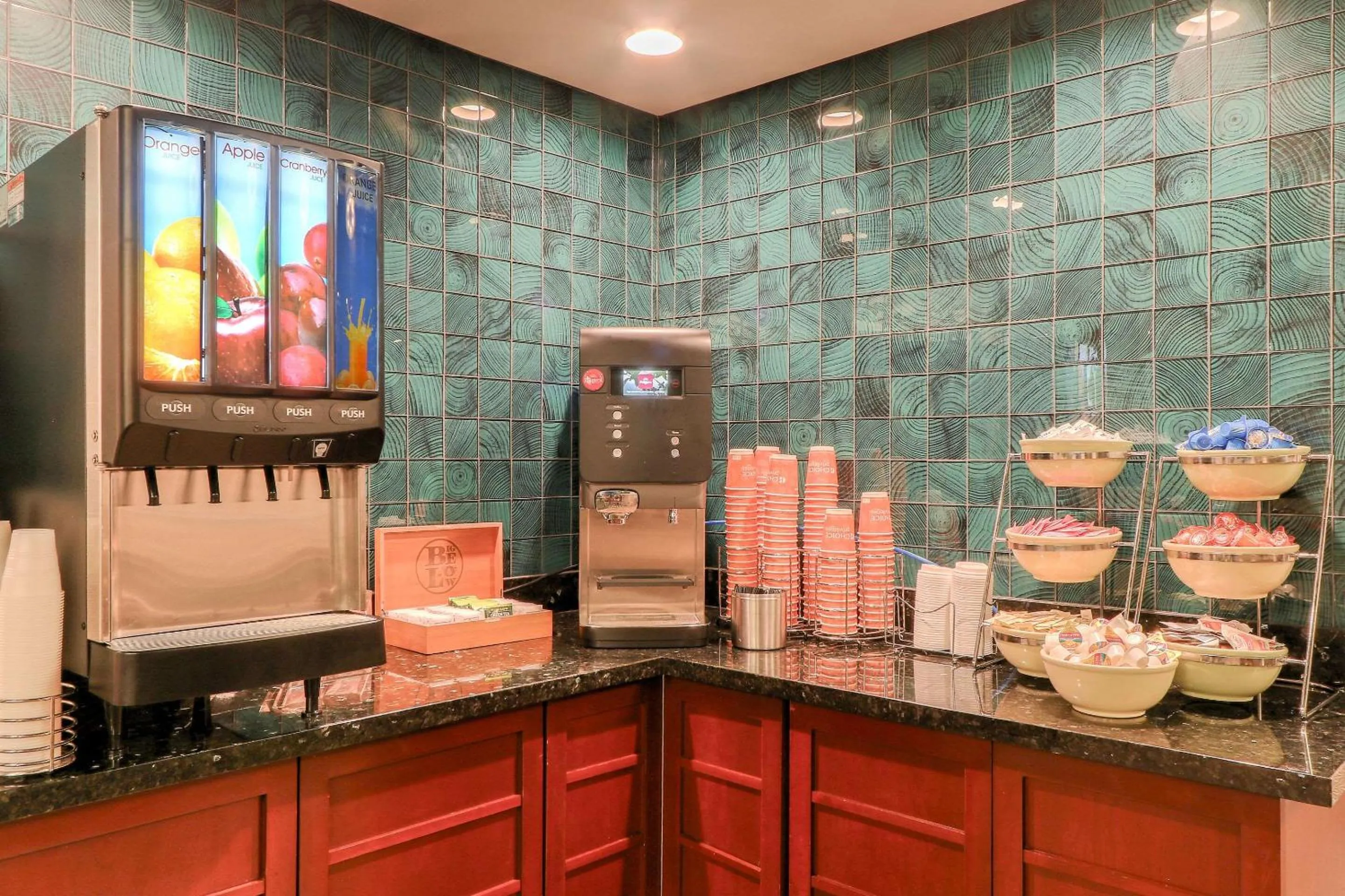 Breakfast in Quality Inn Near the Island Pigeon Forge