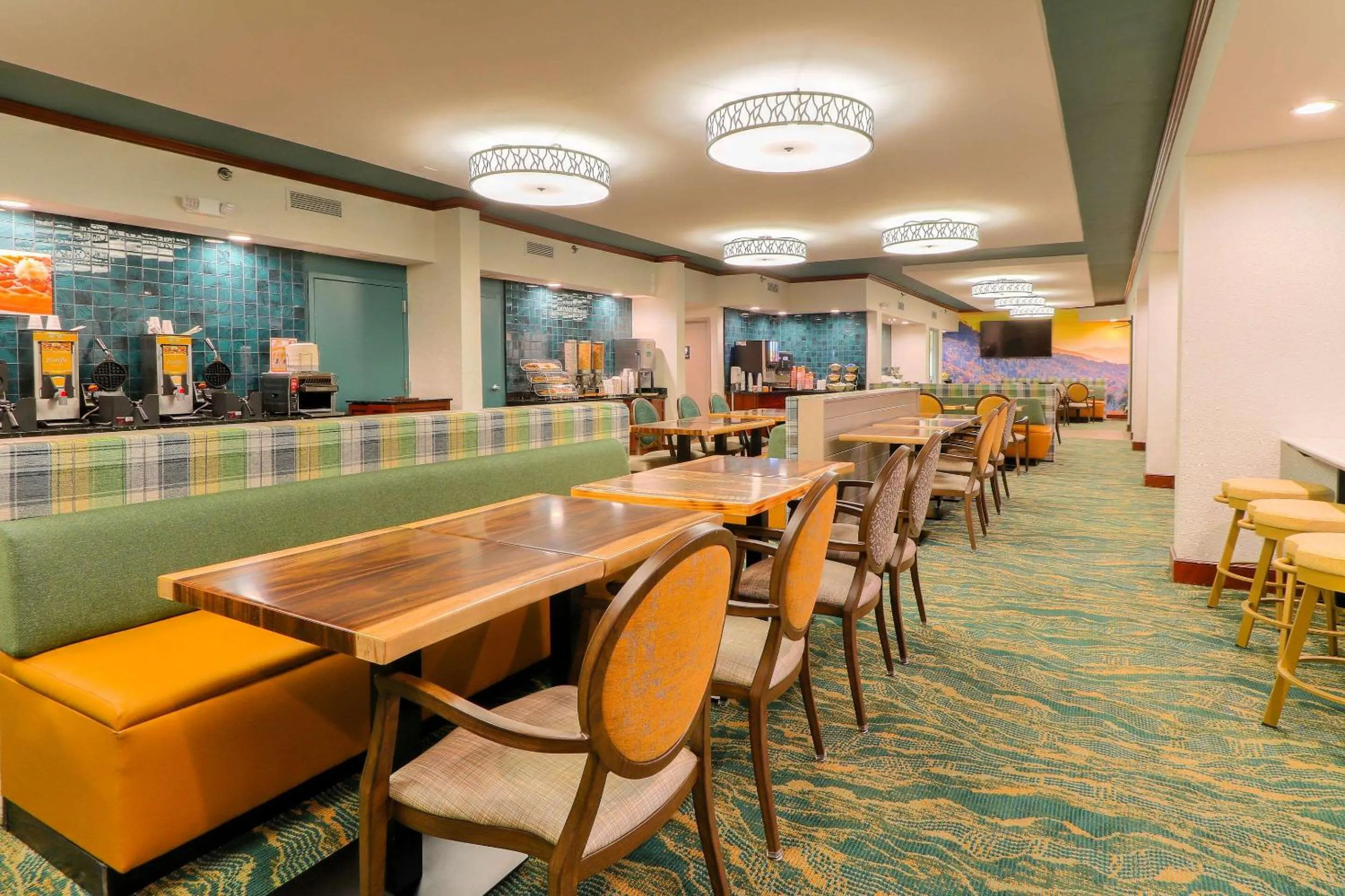 Breakfast in Quality Inn Near the Island Pigeon Forge