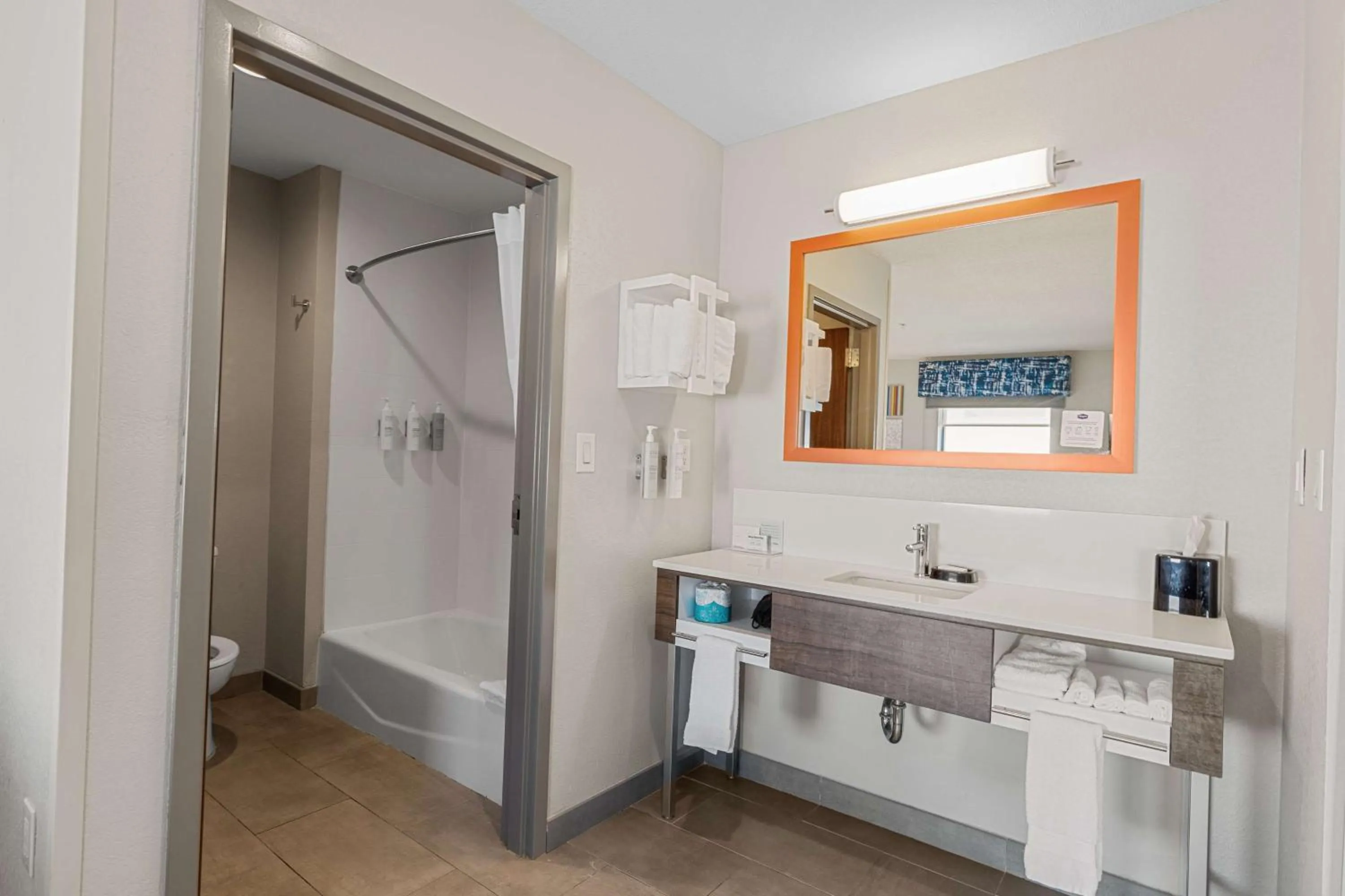 Photo of the whole room in Hampton Inn & Suites Selma-San Antonio/Randolph AFB