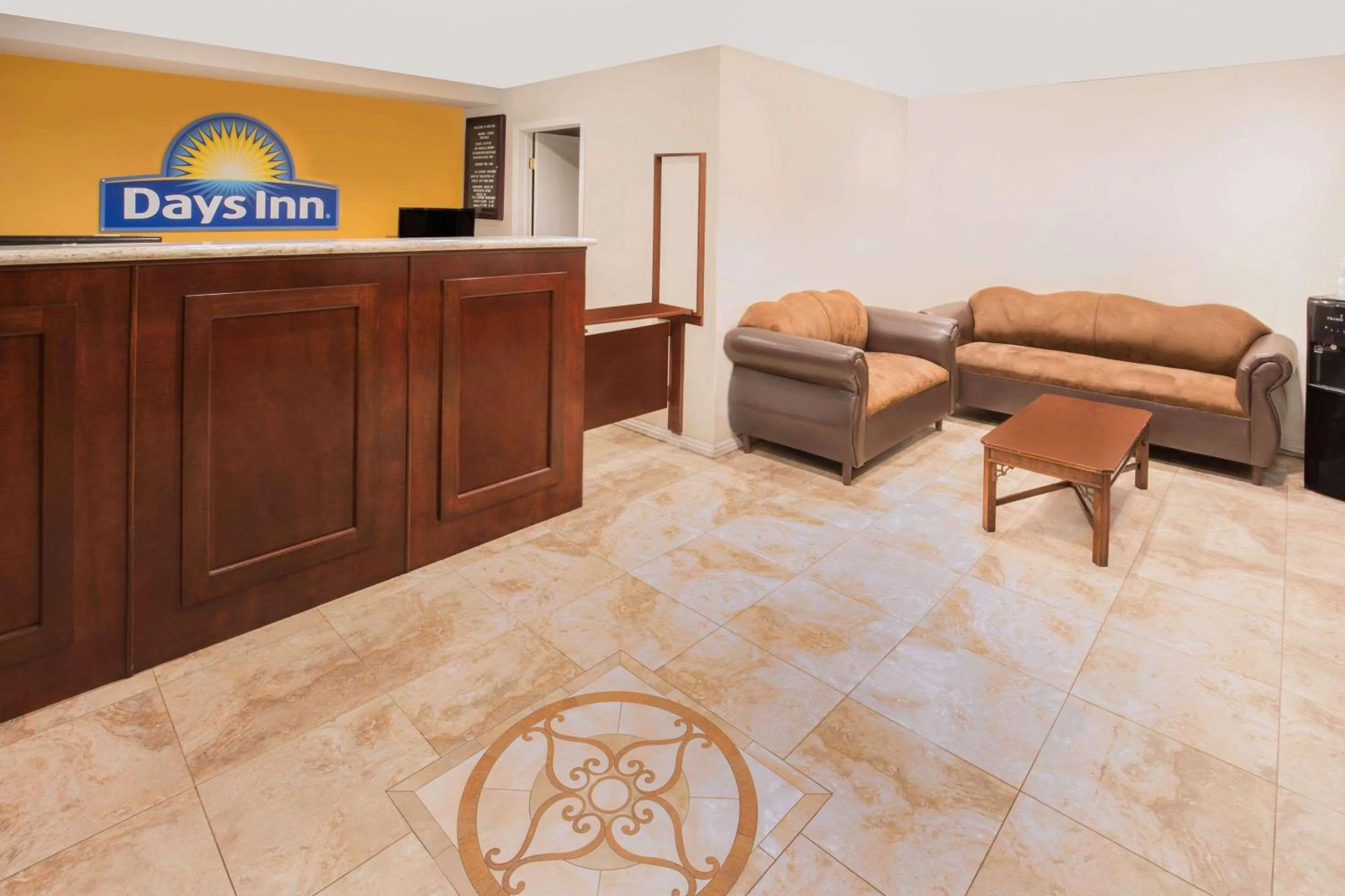 Lobby or reception in Days Inn by Wyndham Ontario Airport