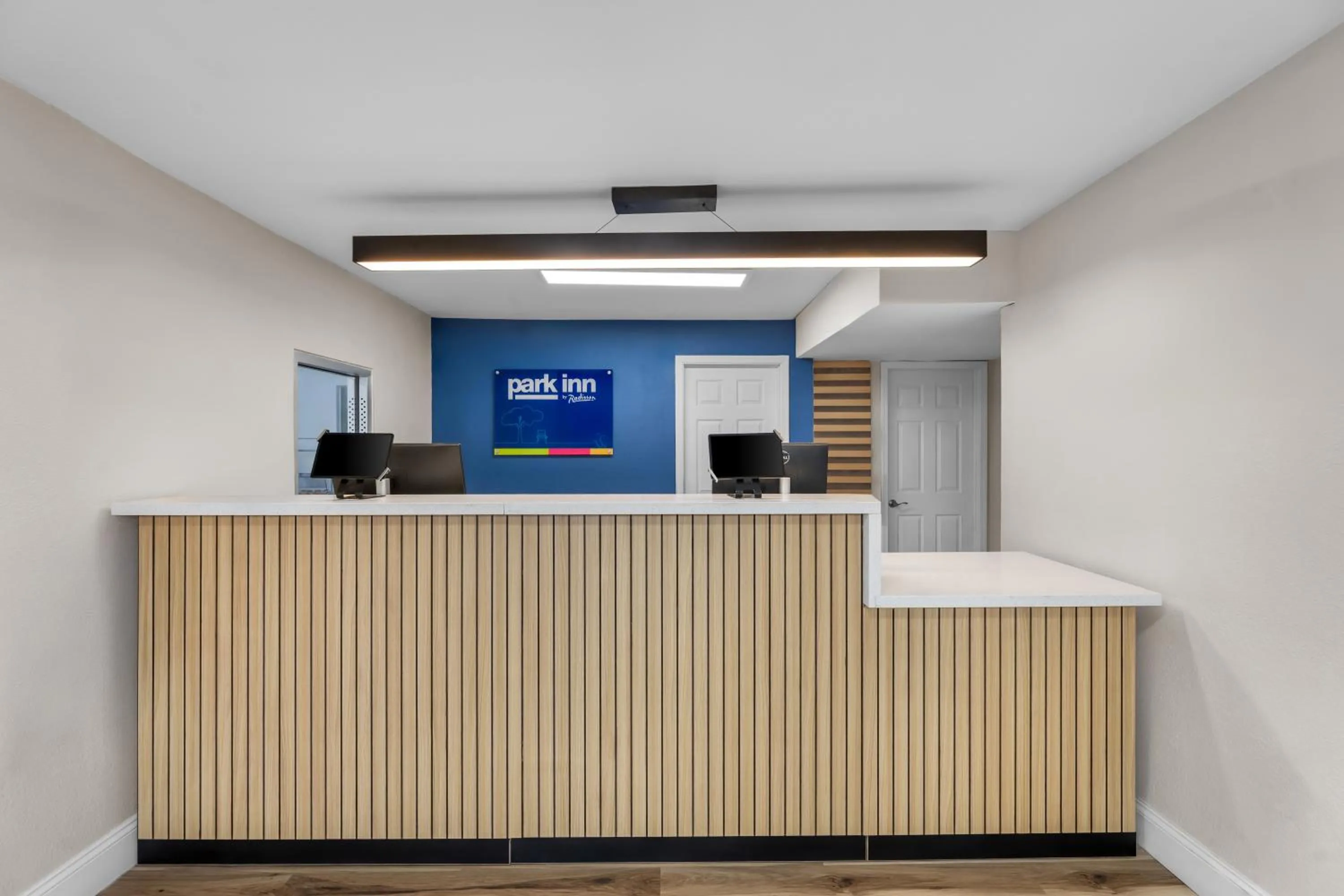 Lobby or reception in Park Inn by Radisson, Winnemucca