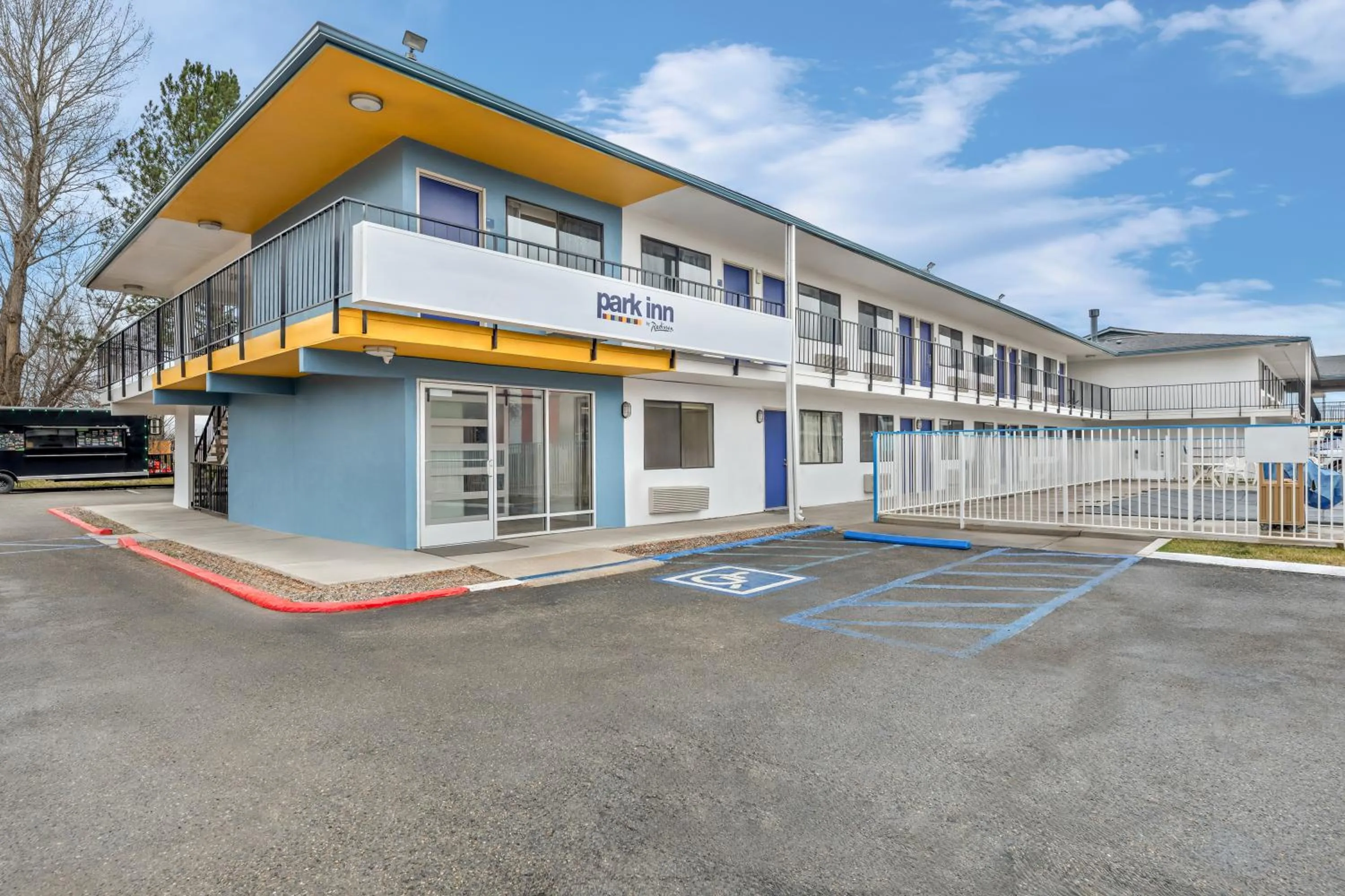 Property building in Park Inn by Radisson, Winnemucca