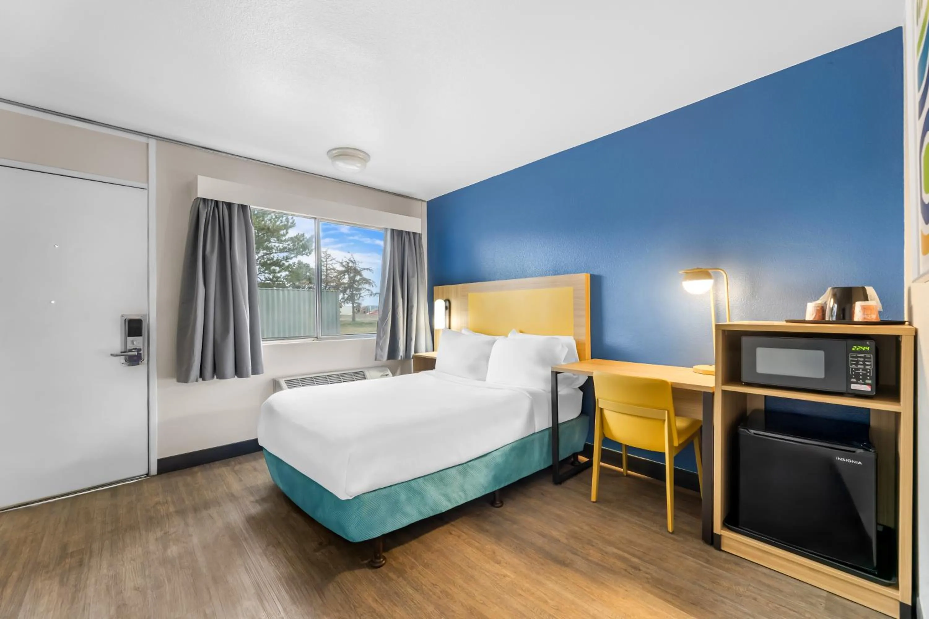 Photo of the whole room, Bed in Park Inn by Radisson, Winnemucca