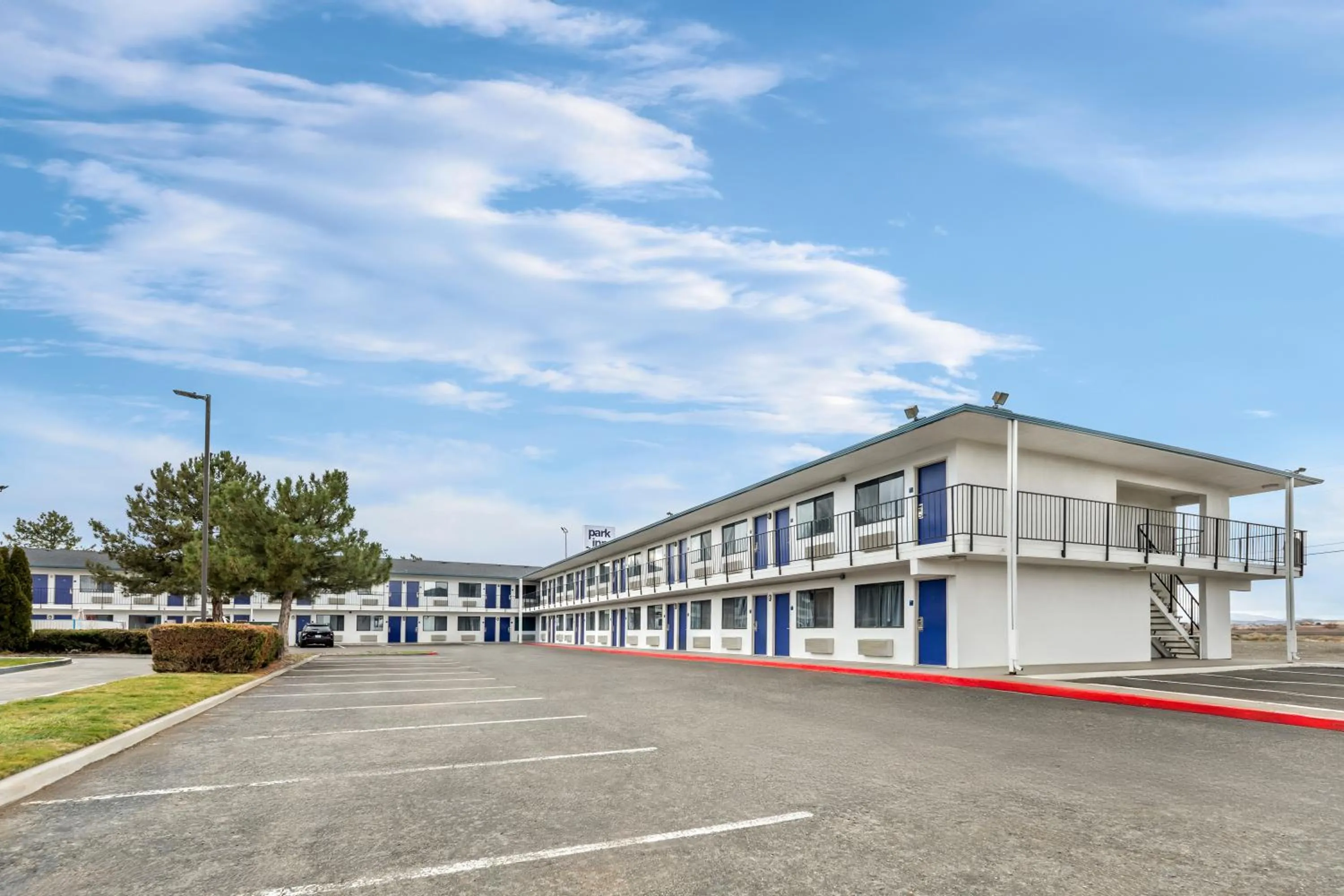 Property building in Park Inn by Radisson, Winnemucca