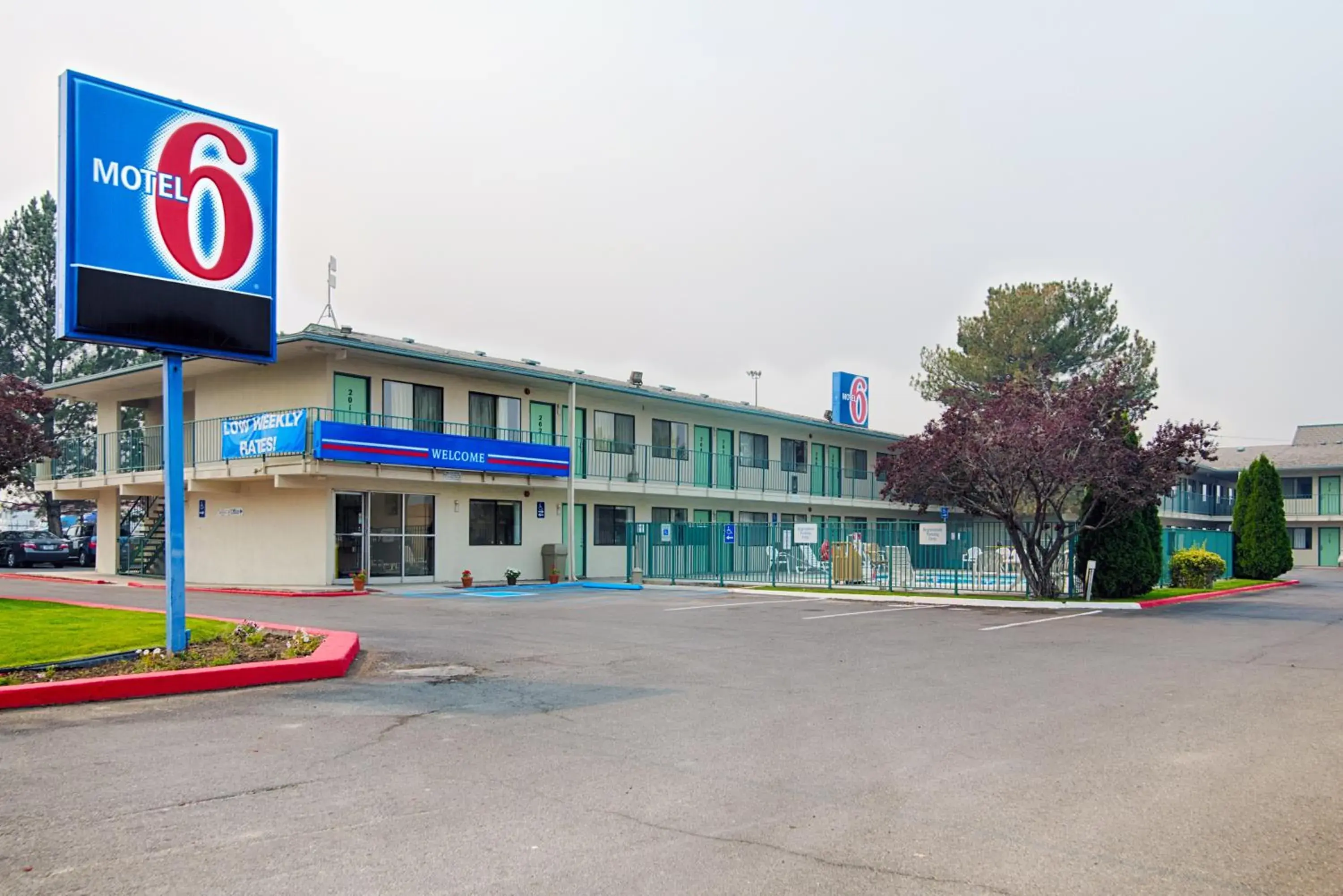 Facade/entrance in Motel 6-Winnemucca, NV Facade/entrance in Motel 6-Winnemucca, NV