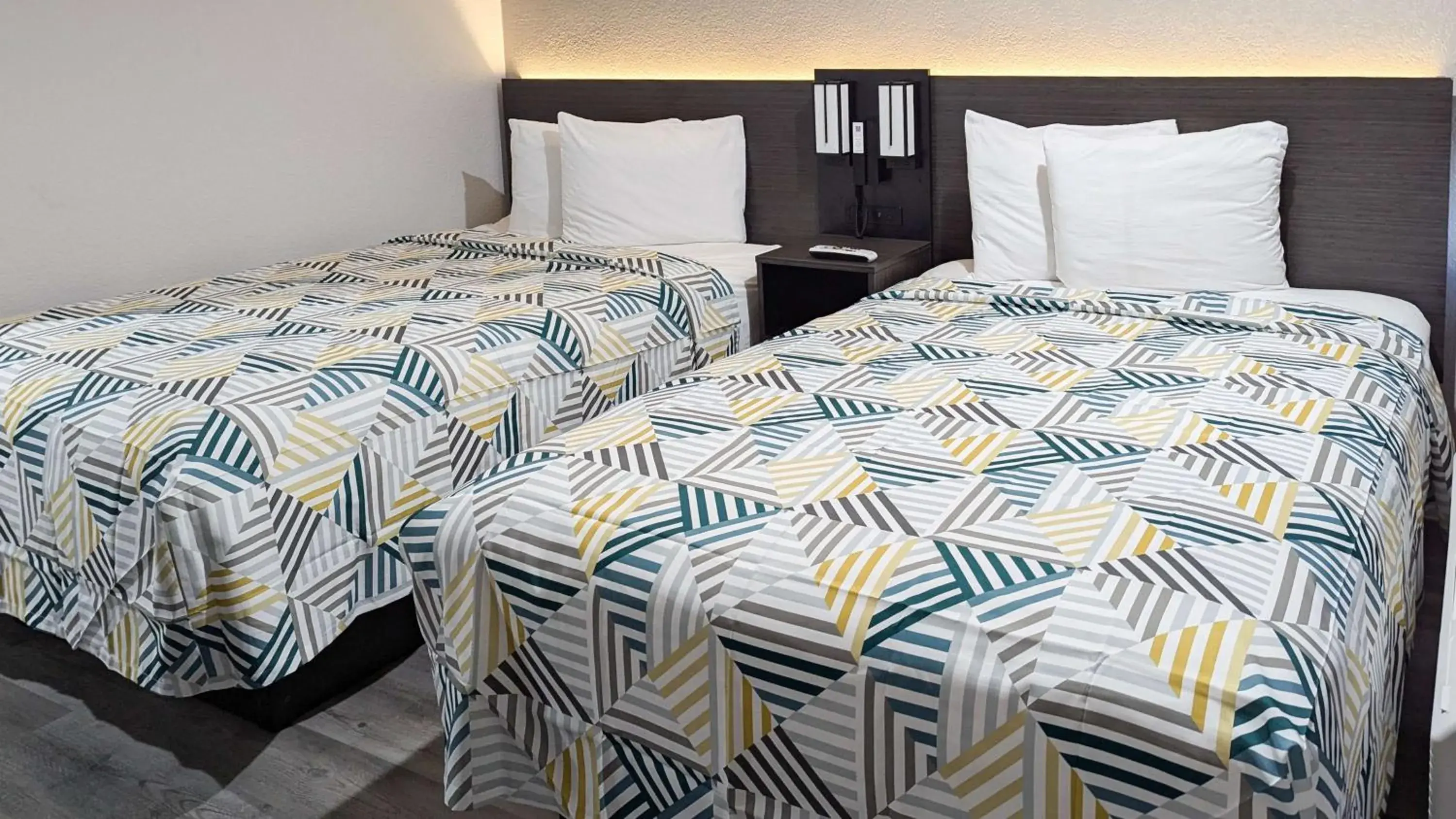 Bedroom, Bed in Motel 6-Victoria, TX Bedroom, Bed in Motel 6-Victoria, TX