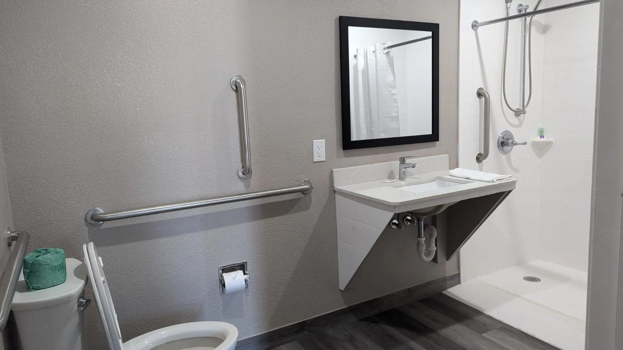 Bathroom in Motel 6-Victoria, TX