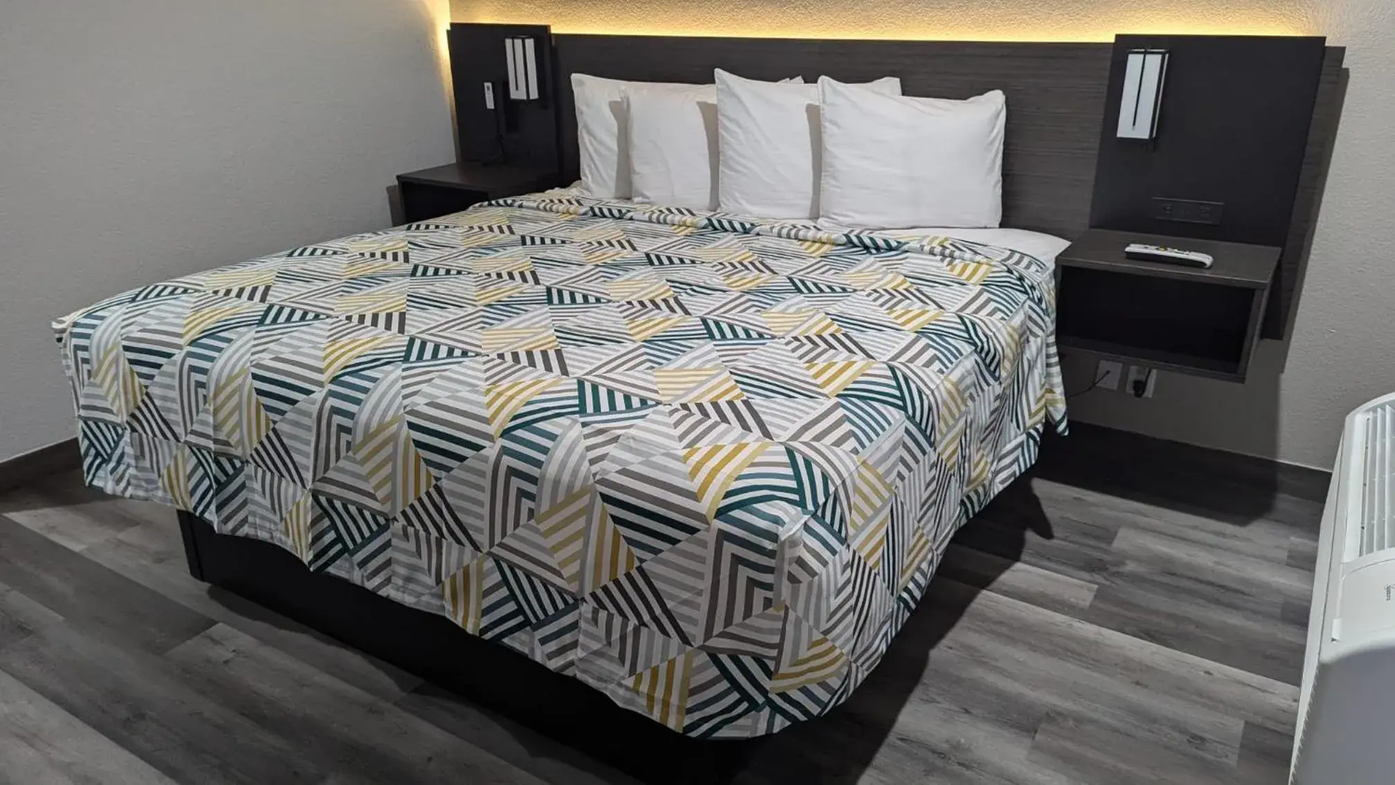 Bed in Motel 6-Victoria, TX Bed in Motel 6-Victoria, TX