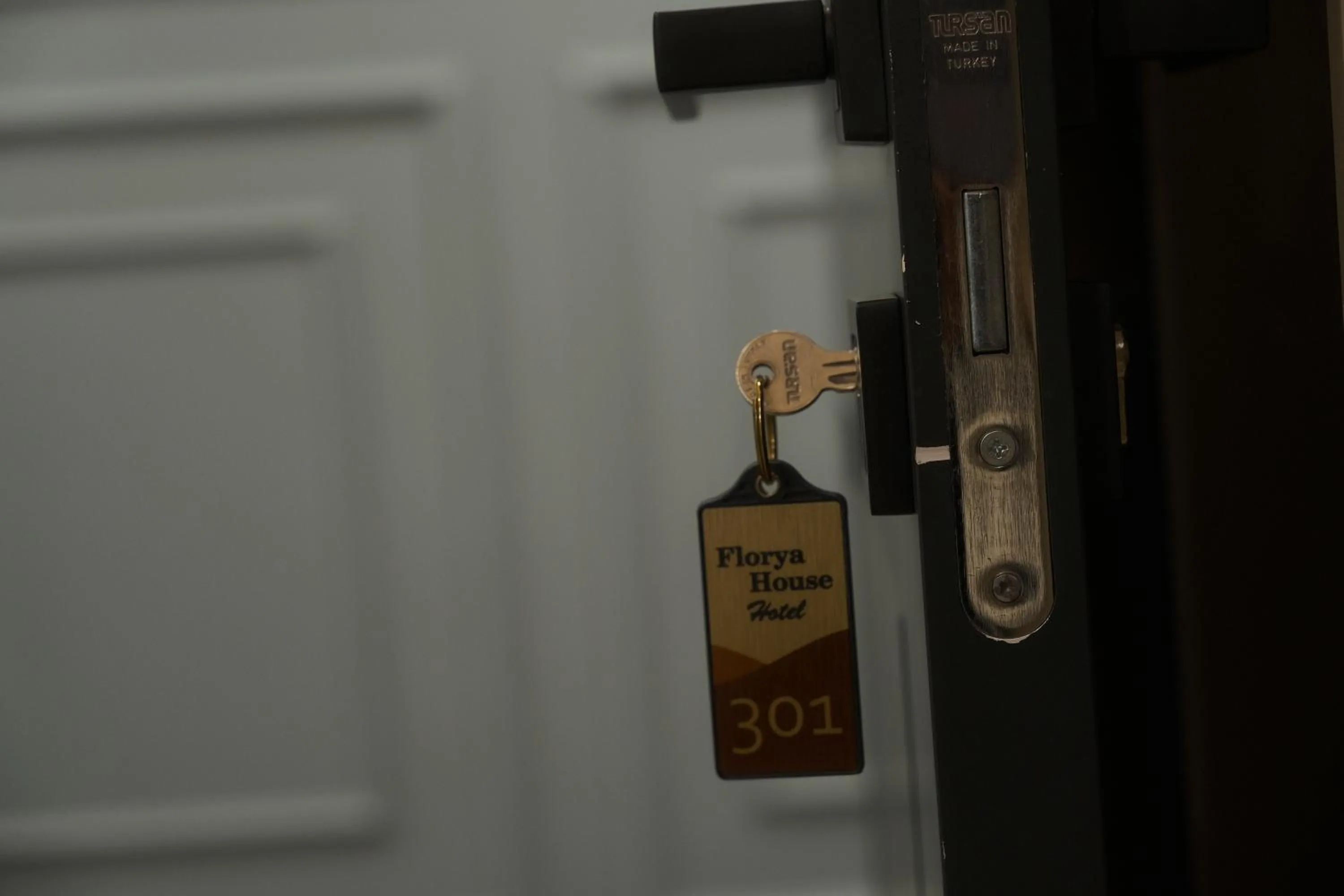 Logo/Certificate/Sign in Florya House Hotel