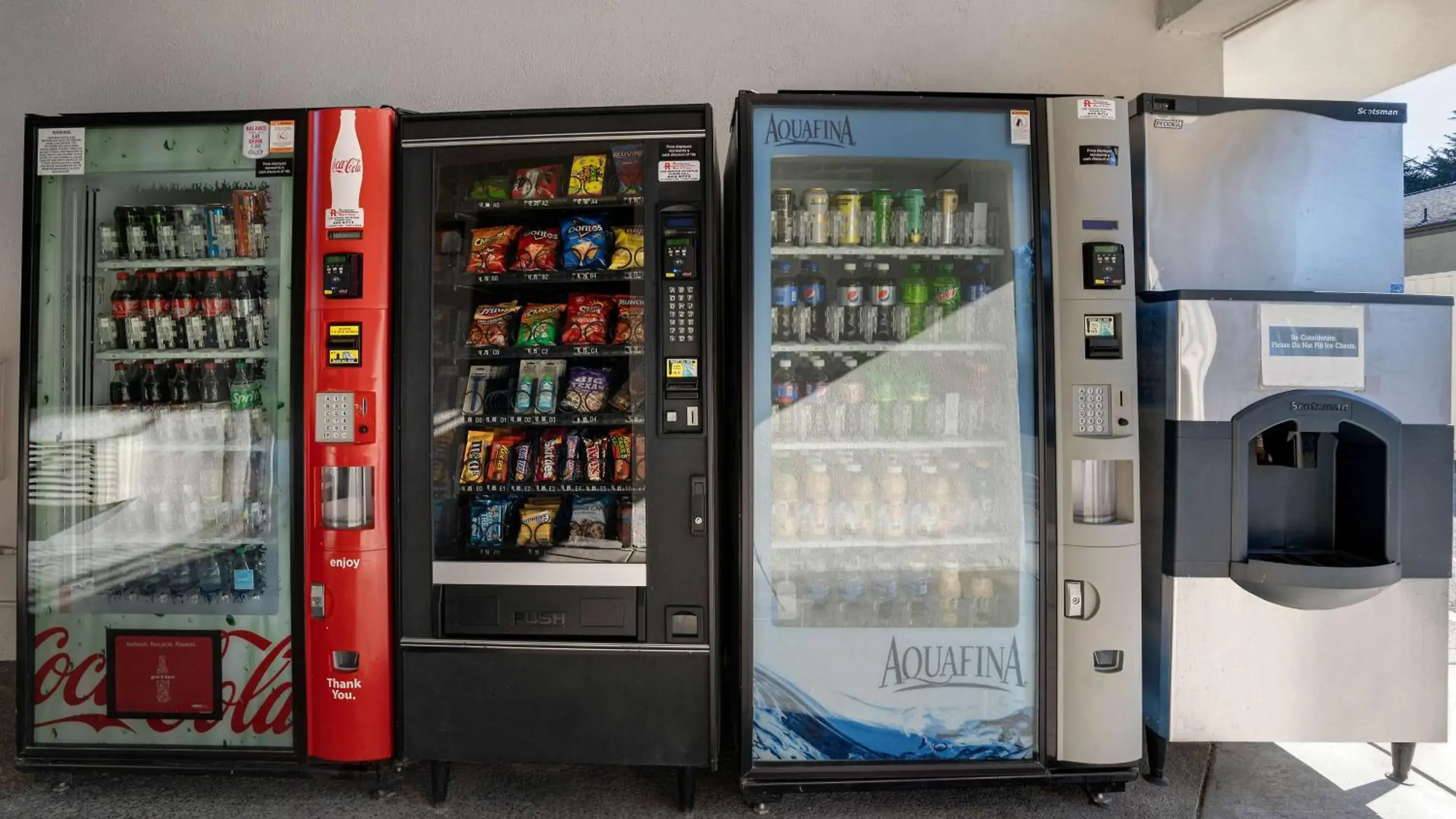 Property building in Motel 6-Arcata, CA Cal Poly Humboldt Property building in Motel 6-Arcata, CA Cal Poly Humboldt