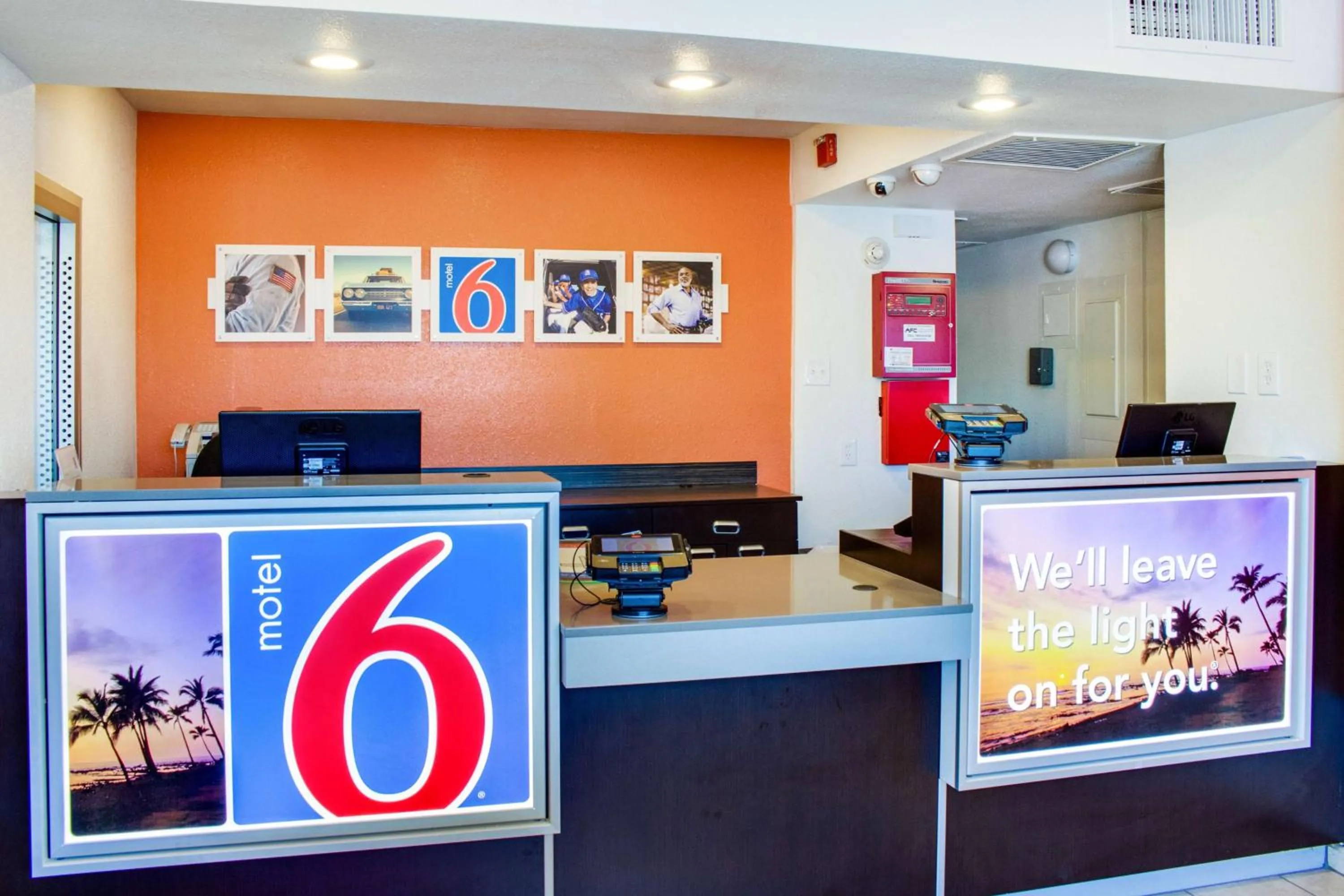 Lobby or reception in Motel 6-Bakersfield, CA - South
