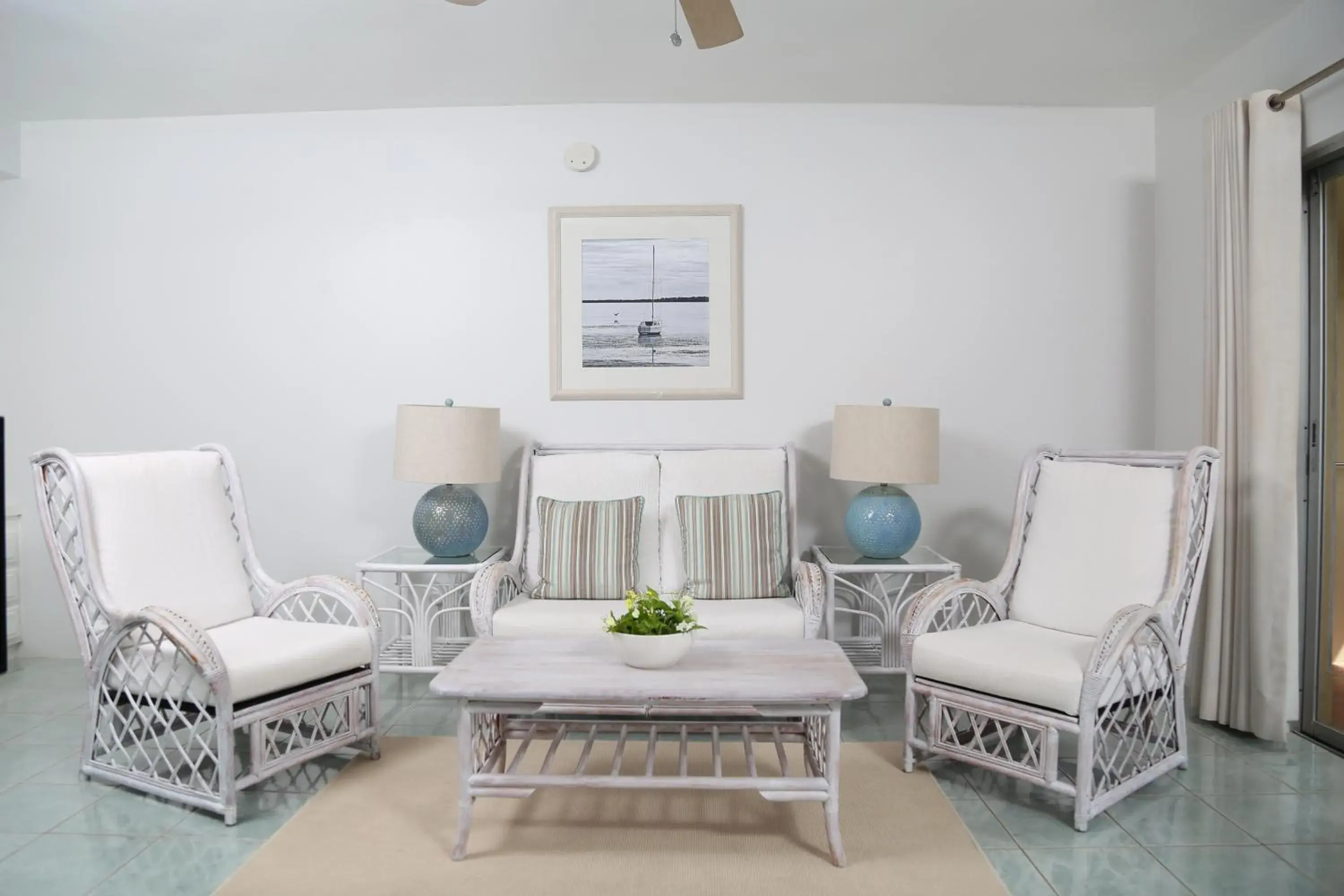 Living room in Harmony Marina Suites Living room in Harmony Marina Suites