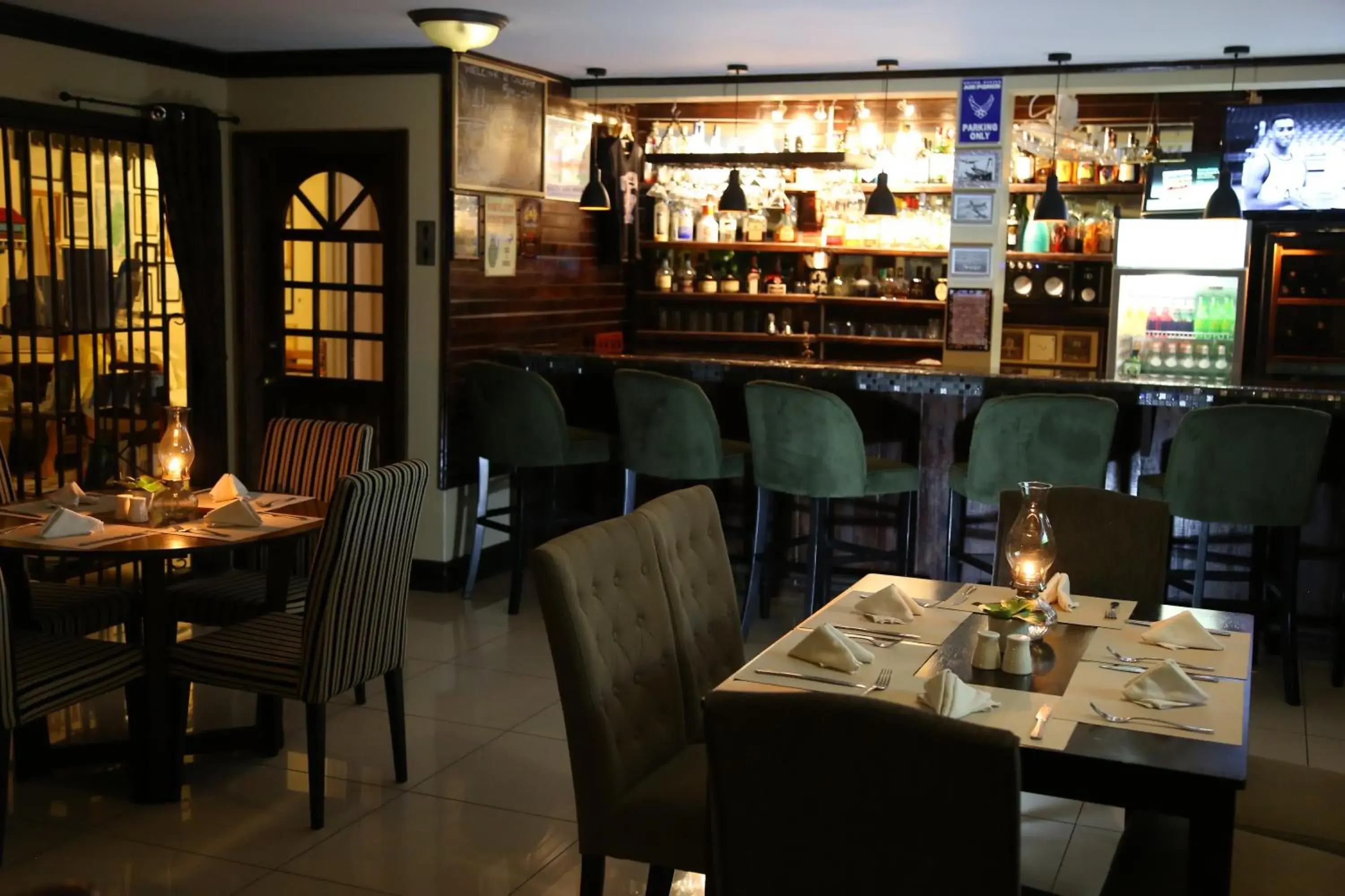 Restaurant/places to eat in Harmony Marina Suites Restaurant/places to eat in Harmony Marina Suites