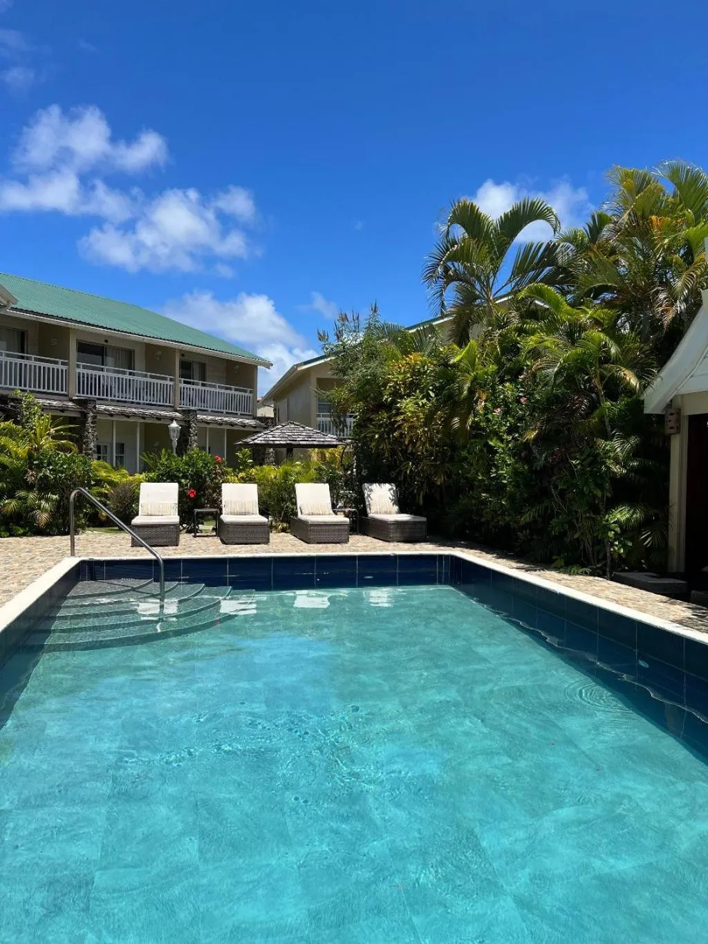 Swimming pool in Harmony Marina Suites