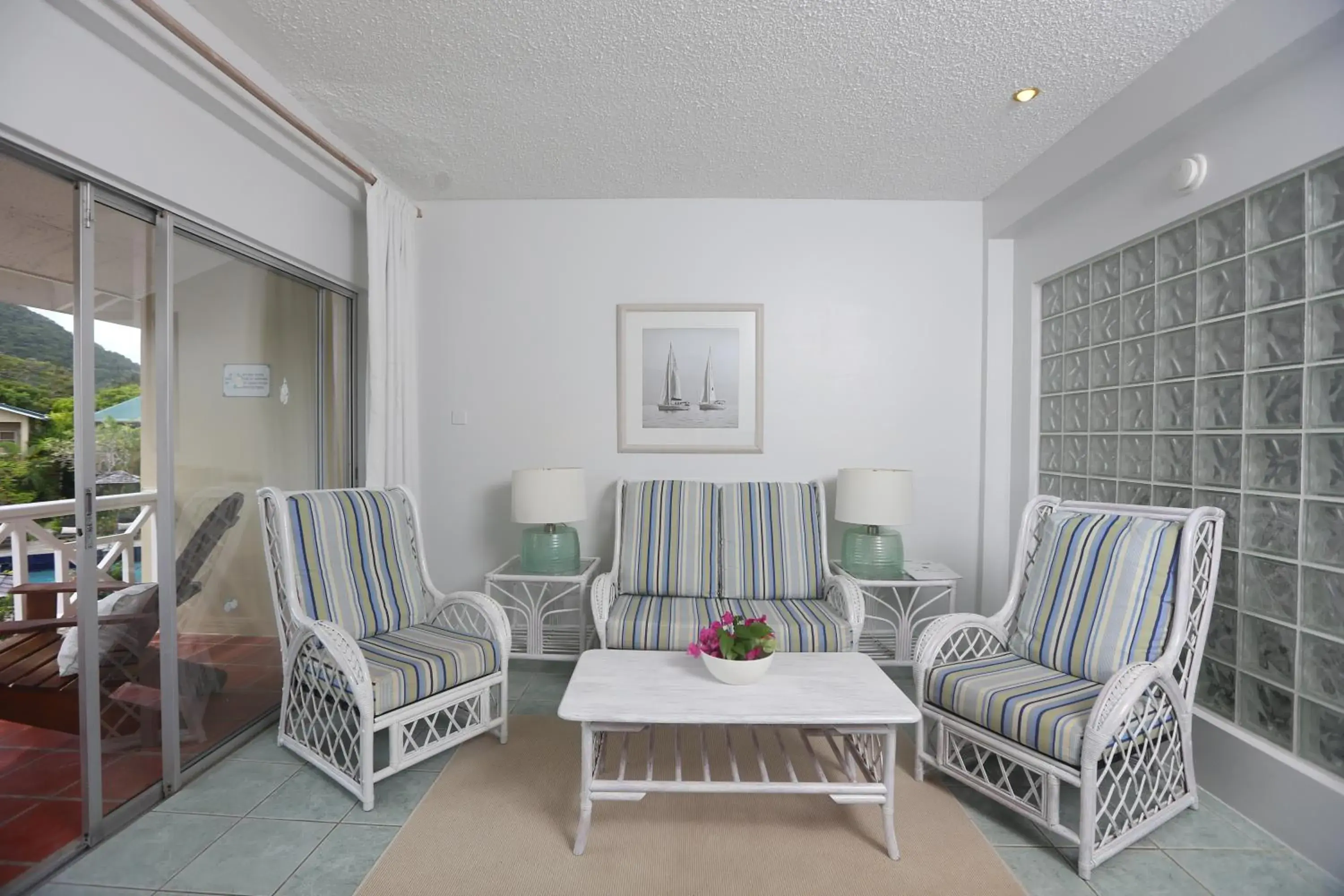 Living room in Harmony Marina Suites Living room in Harmony Marina Suites