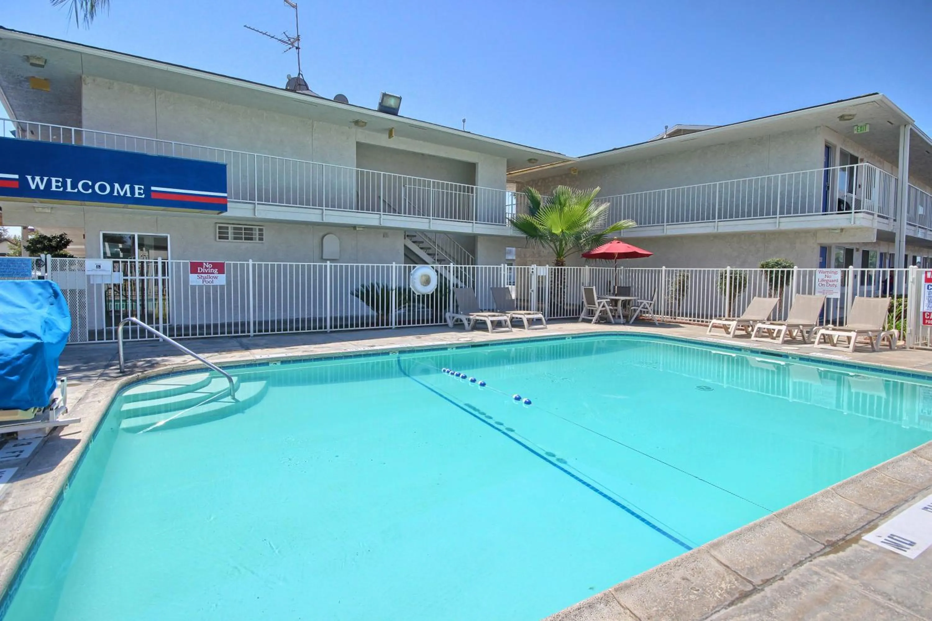 Swimming pool in Motel 6-Tulare, CA