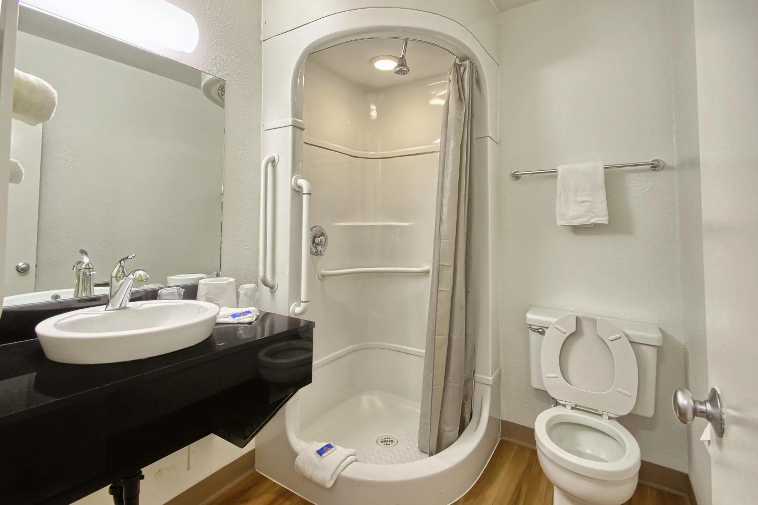 Shower in Motel 6-Tulare, CA