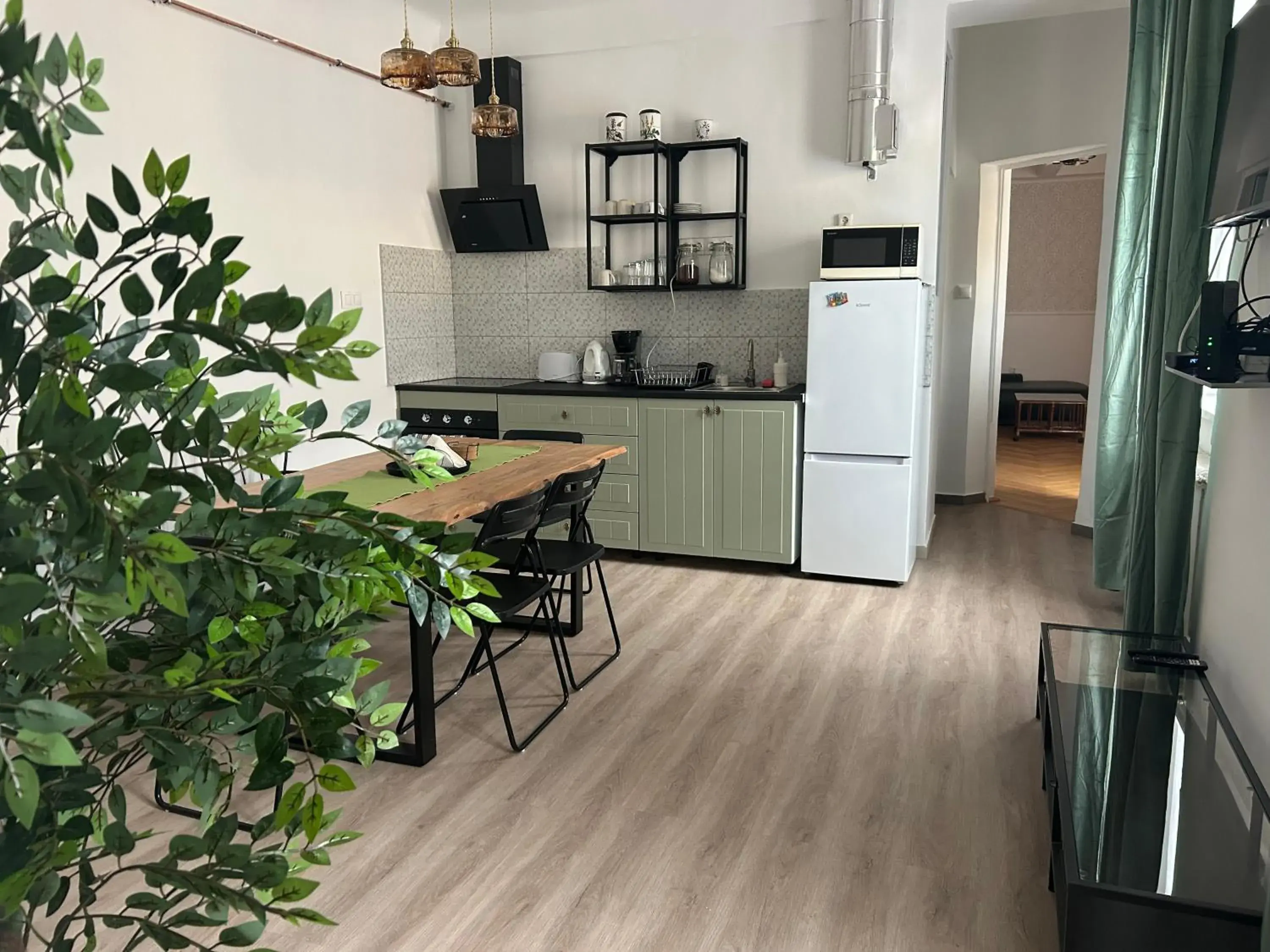 Three-Bedroom Apartment in Diamond Astoria 4 Three-Bedroom Apartment in Diamond Astoria 4