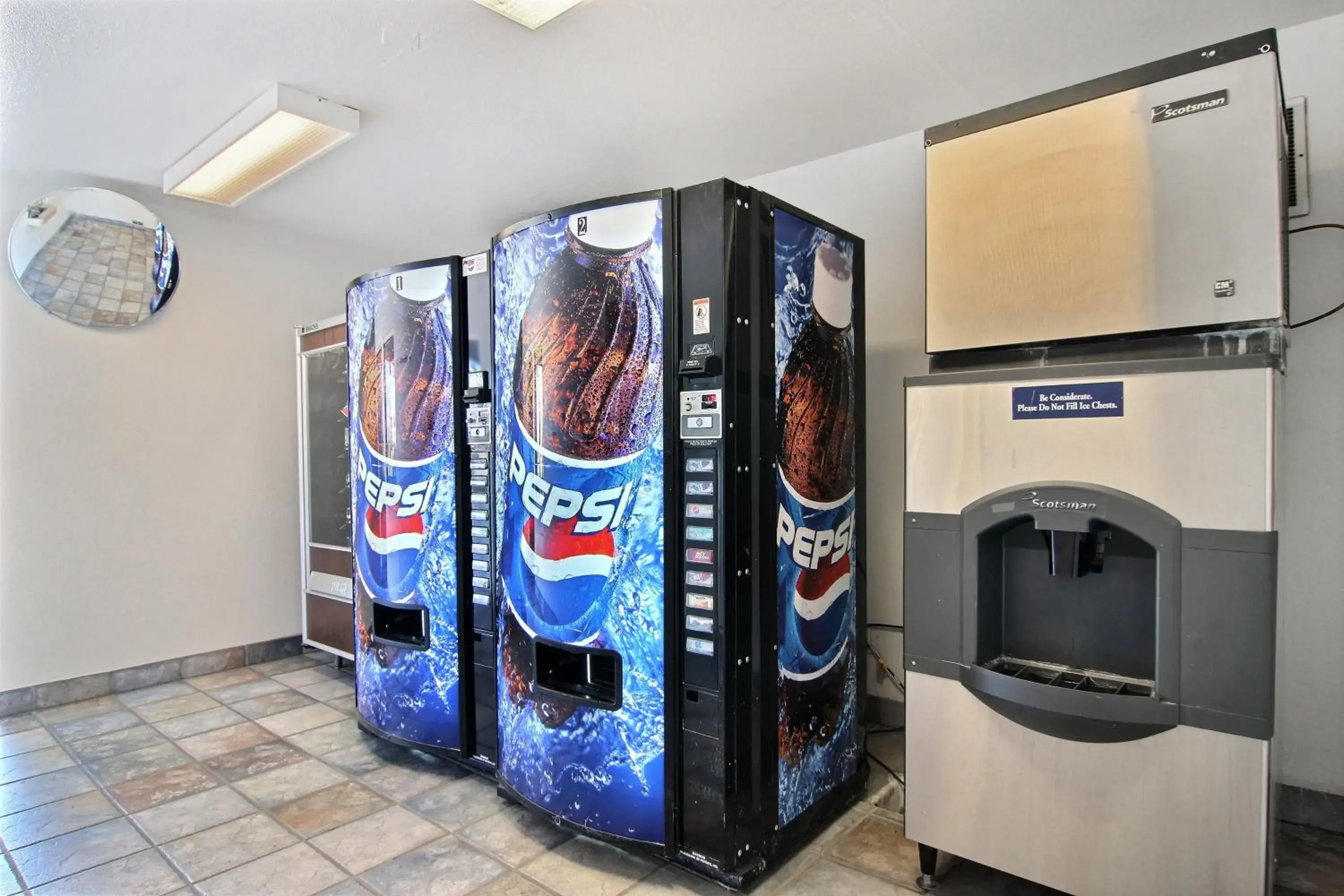 Food and drinks in Motel 6-Santa Rosa, NM Food and drinks in Motel 6-Santa Rosa, NM